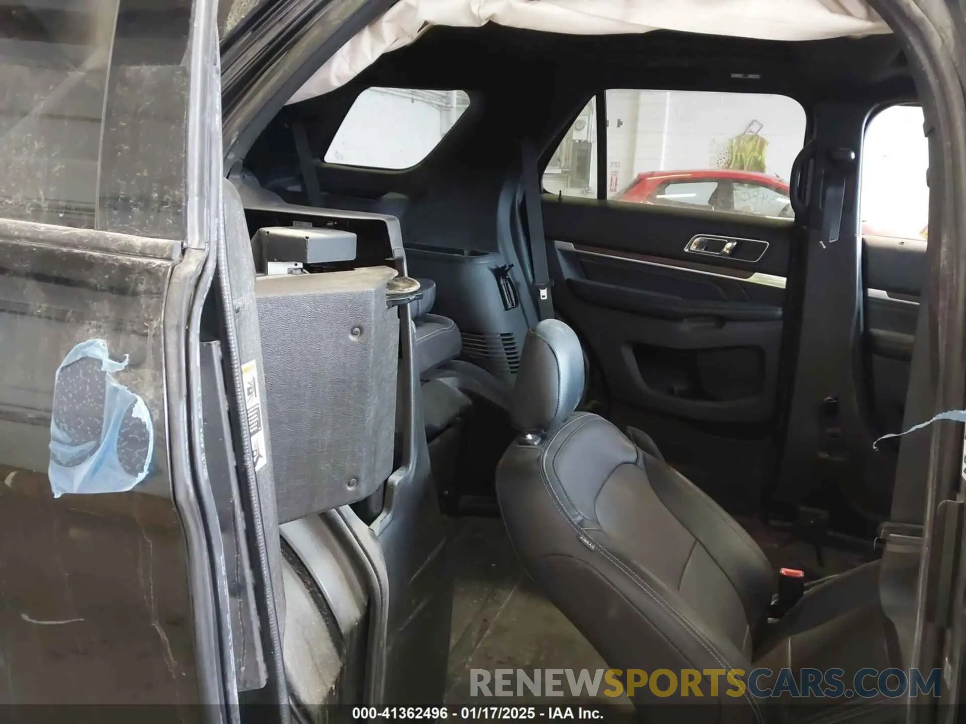 8 fotografías del automóvil dañado 1FM5K7F86KGB46379 FORD EXPLORER 2019