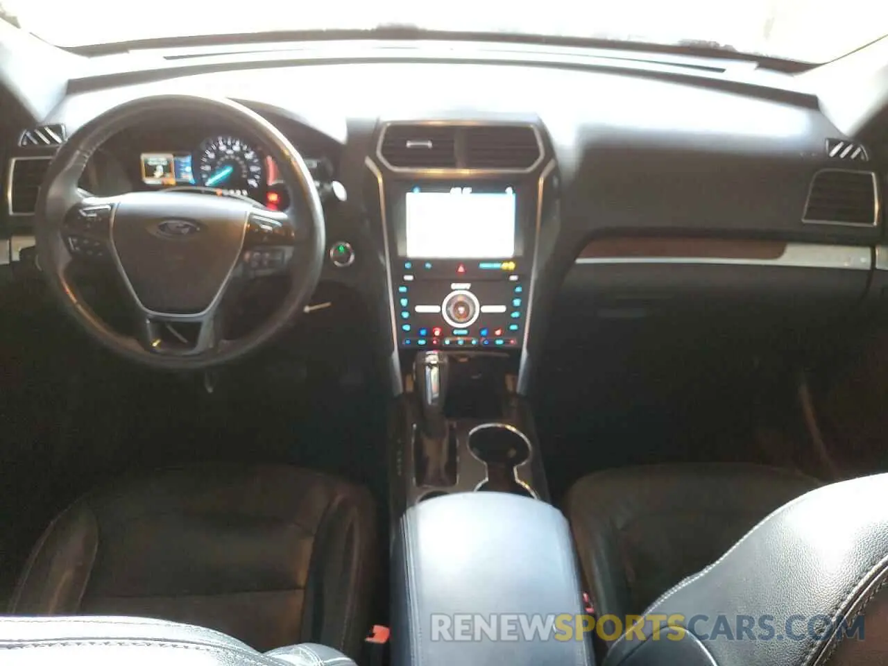 8 fotografías del automóvil dañado 1FM5K7F87KGB48500 FORD EXPLORER 2019