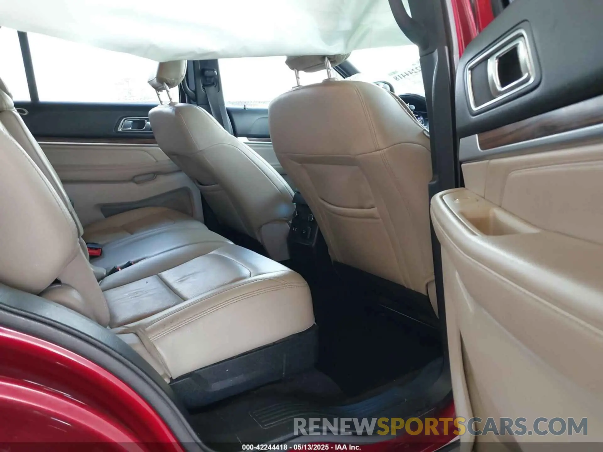 8 fotografías del automóvil dañado 1FM5K7F88KGB34072 FORD EXPLORER 2019
