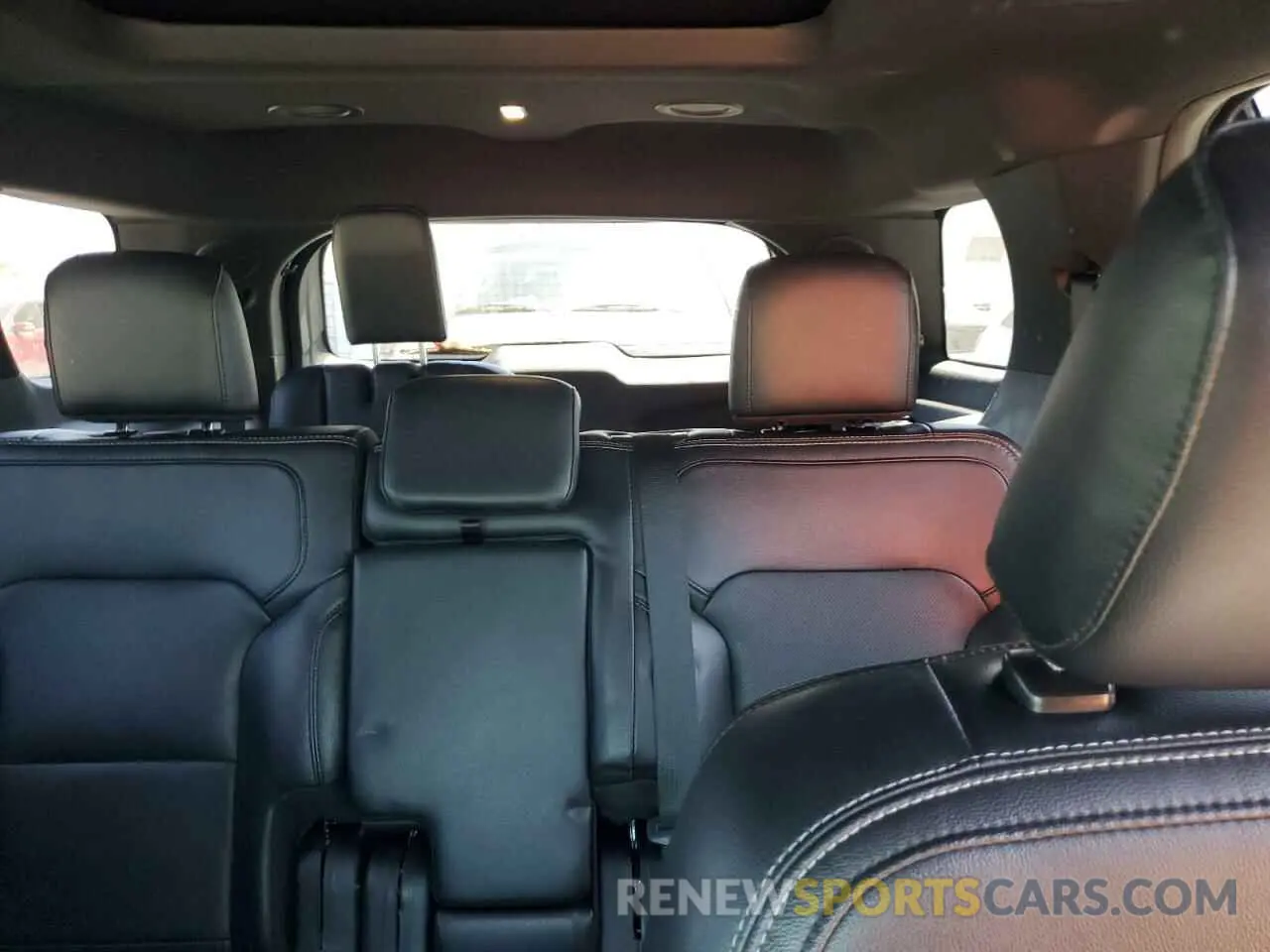10 fotografías del automóvil dañado 1FM5K7F8XKGA91970 FORD EXPLORER 2019