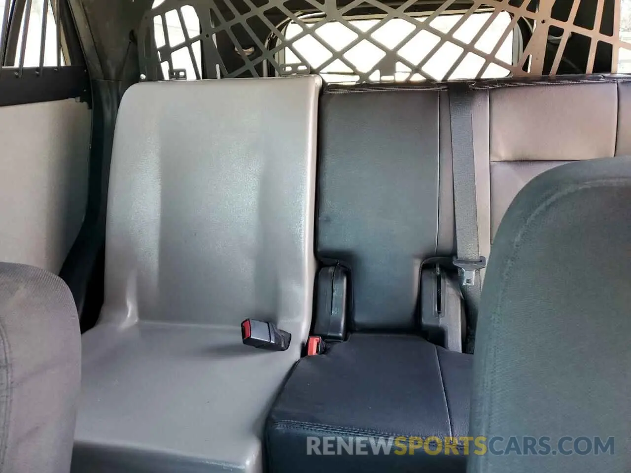10 fotografías del automóvil dañado 1FM5K8AR7KGA28735 FORD EXPLORER 2019