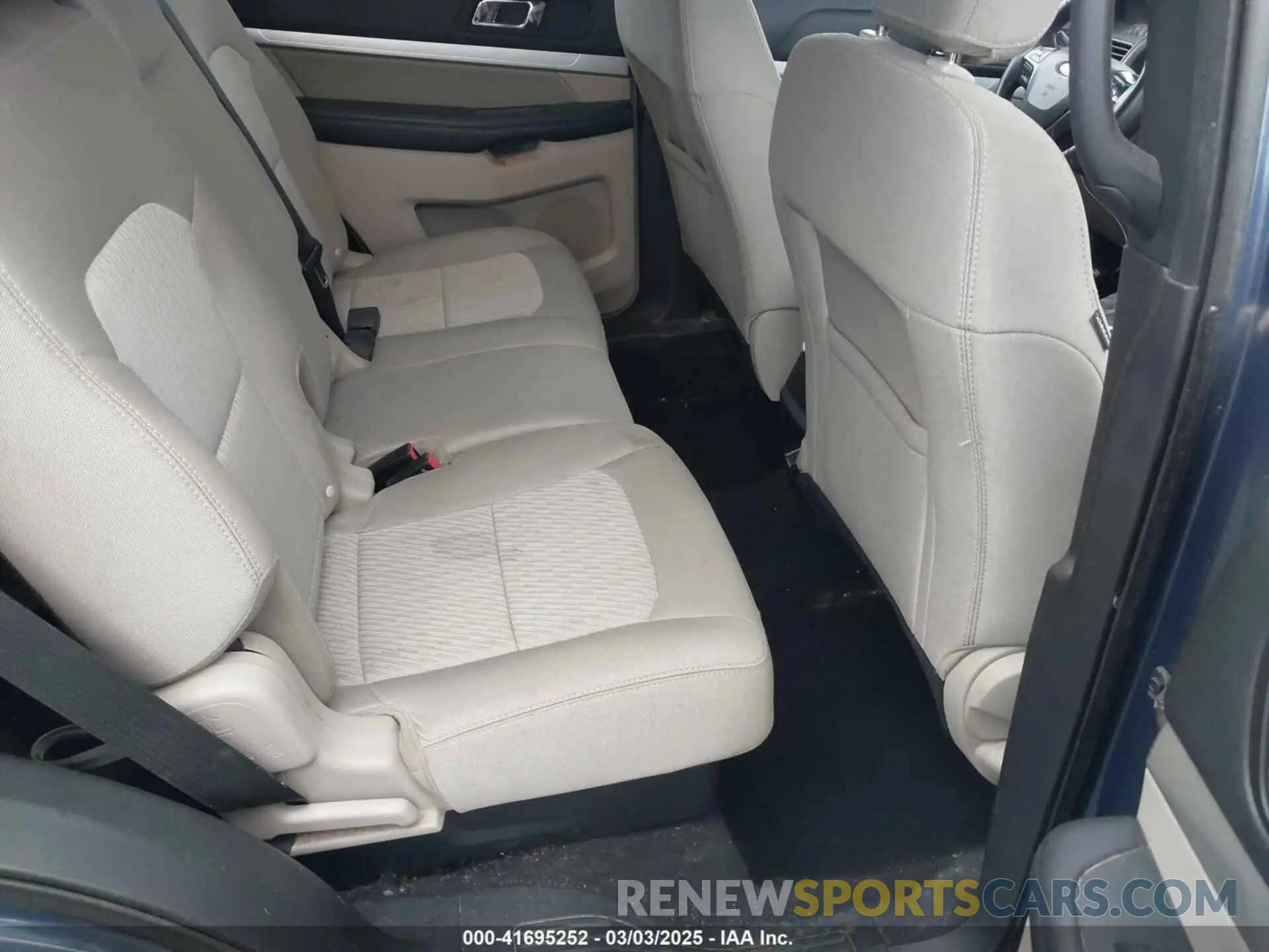 8 fotografías del automóvil dañado 1FM5K8B83KGA92244 FORD EXPLORER 2019