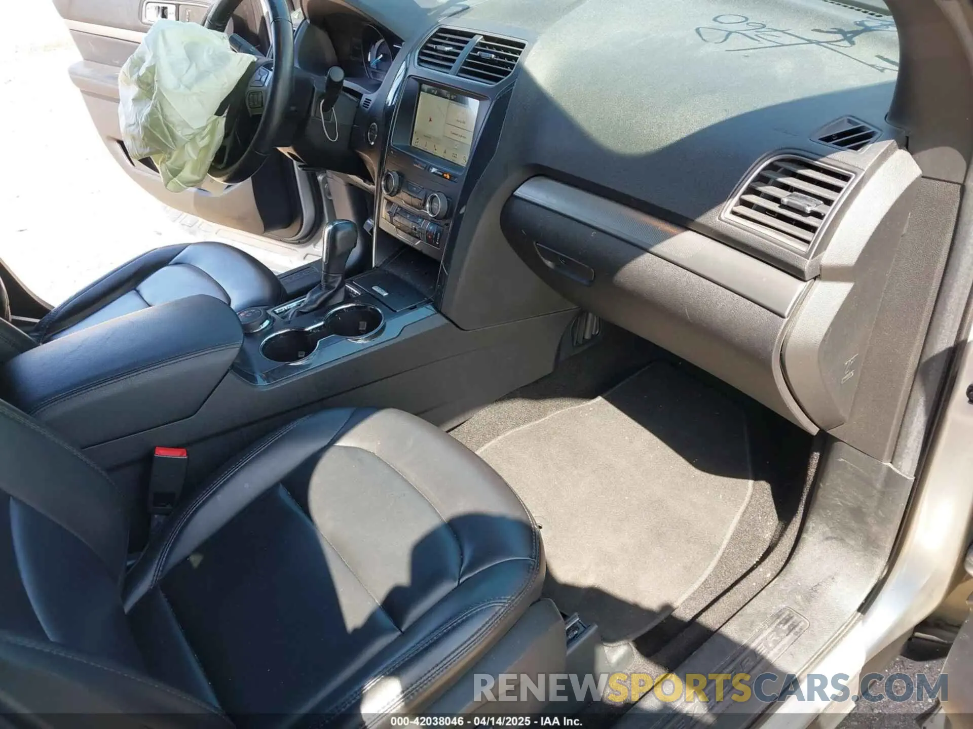 5 fotografías del automóvil dañado 1FM5K8D80KGA99889 FORD EXPLORER 2019