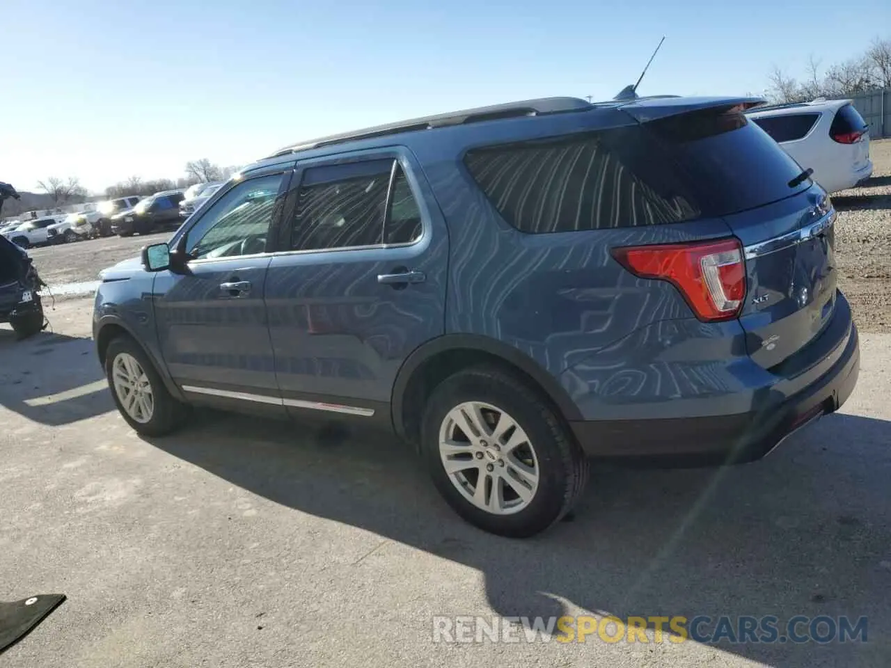 2 fotografías del automóvil dañado 1FM5K8D82KGA08766 FORD EXPLORER 2019