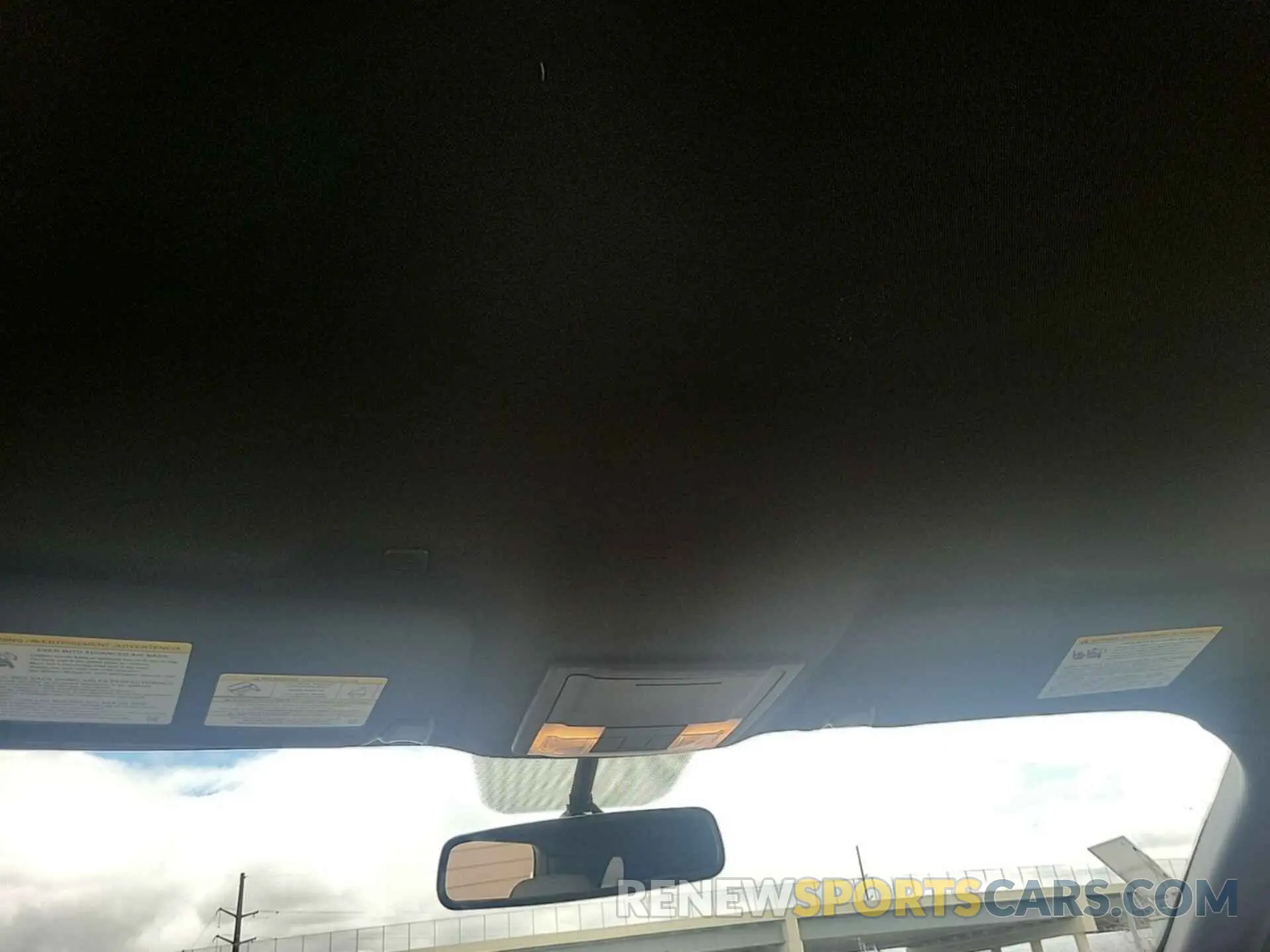 2 fotografías del automóvil dañado 1FM5K8D86KGA93045 FORD EXPLORER 2019