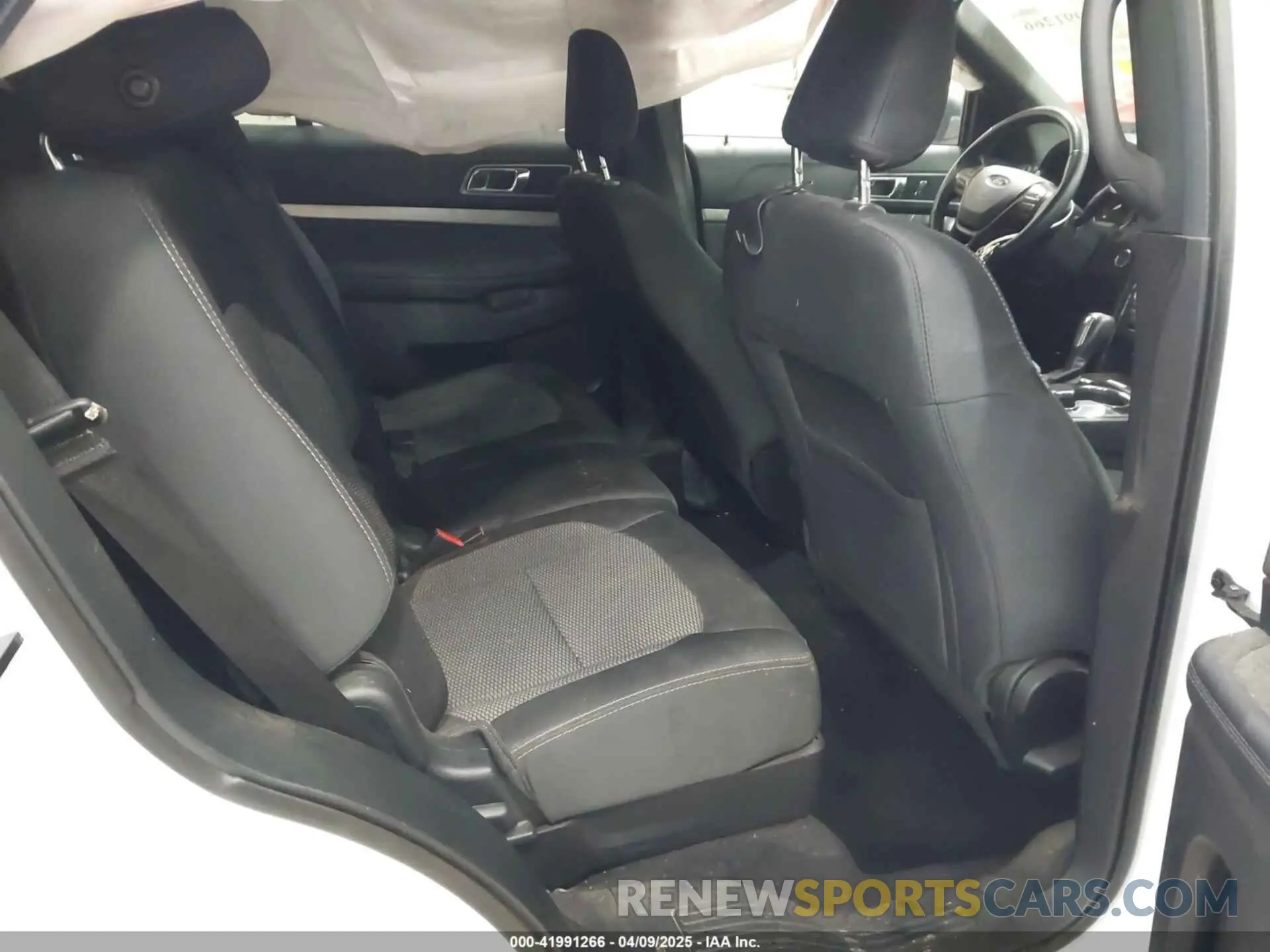 8 fotografías del automóvil dañado 1FM5K8D86KGB46696 FORD EXPLORER 2019
