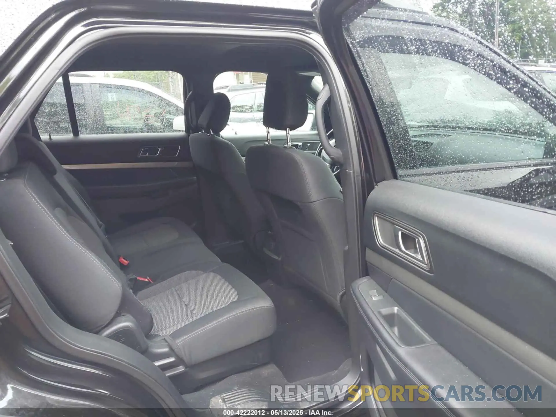 8 fotografías del automóvil dañado 1FM5K8D87KGA05751 FORD EXPLORER 2019
