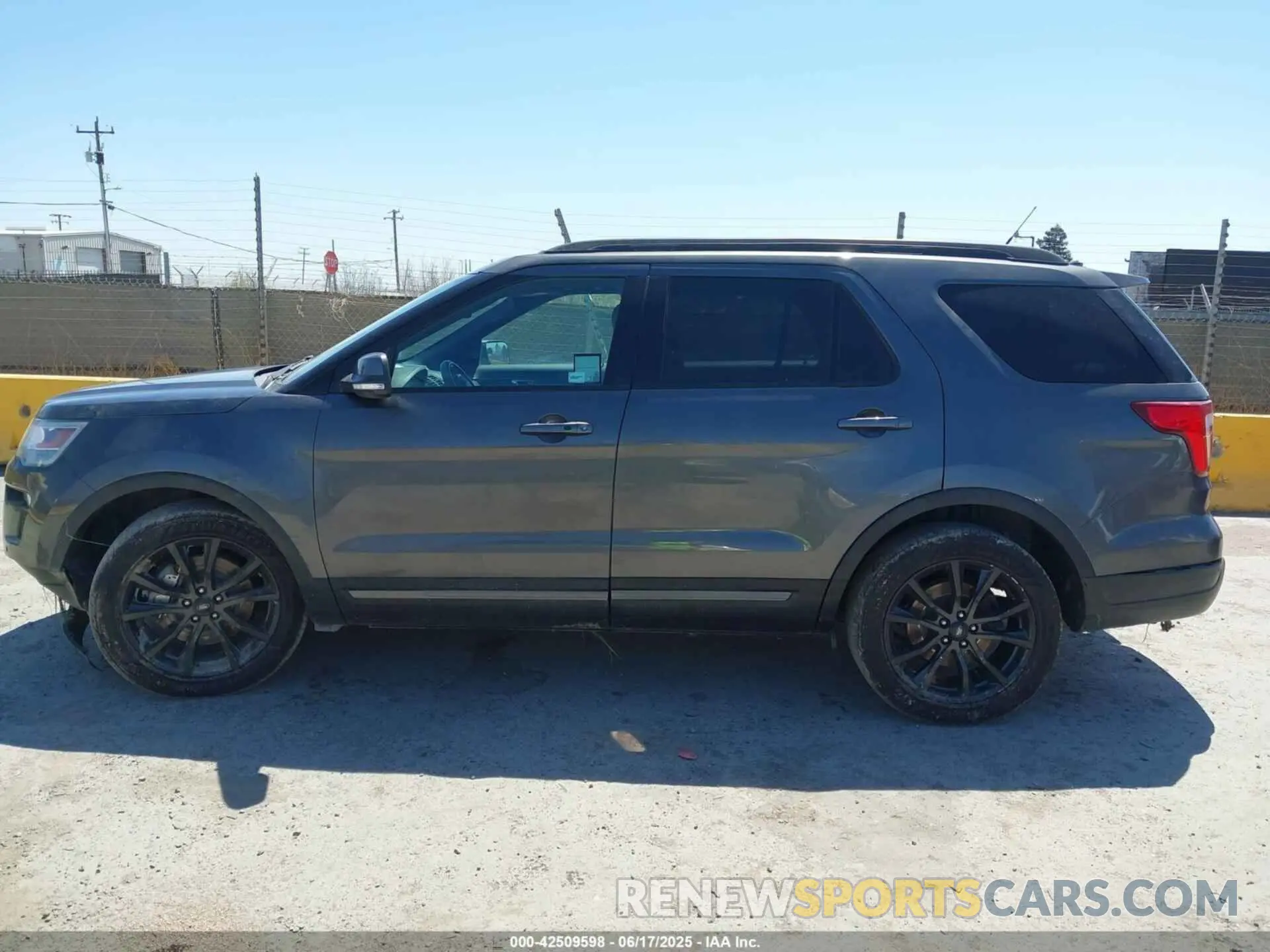 14 fotografías del automóvil dañado 1FM5K8D89KGA52506 FORD EXPLORER 2019