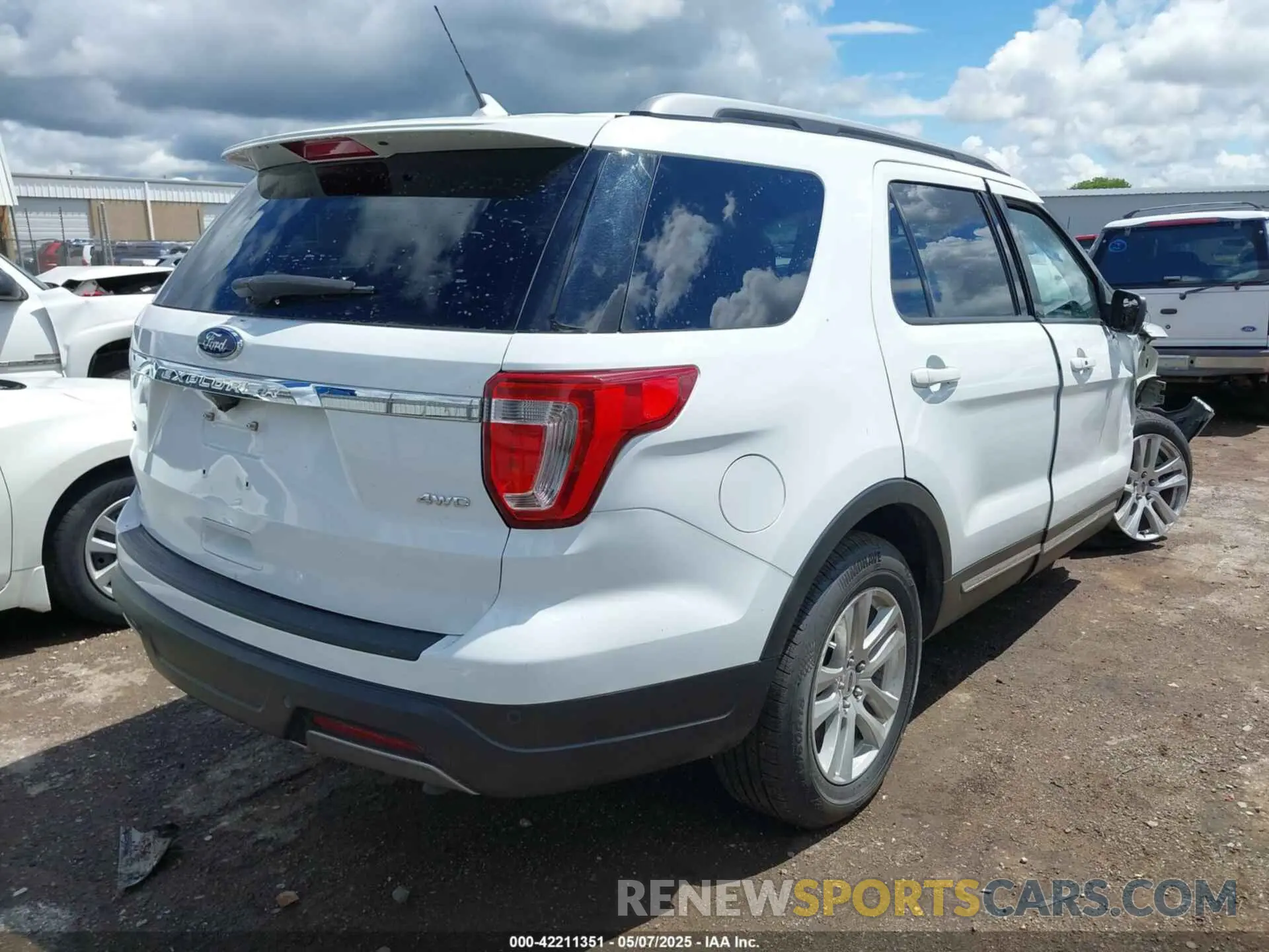 4 fotografías del automóvil dañado 1FM5K8D89KGB26104 FORD EXPLORER 2019