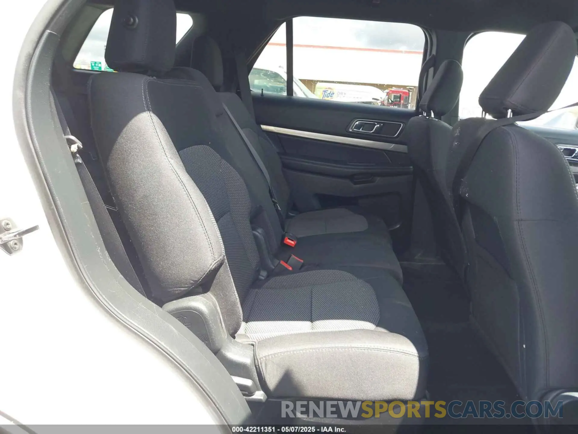 8 fotografías del automóvil dañado 1FM5K8D89KGB26104 FORD EXPLORER 2019