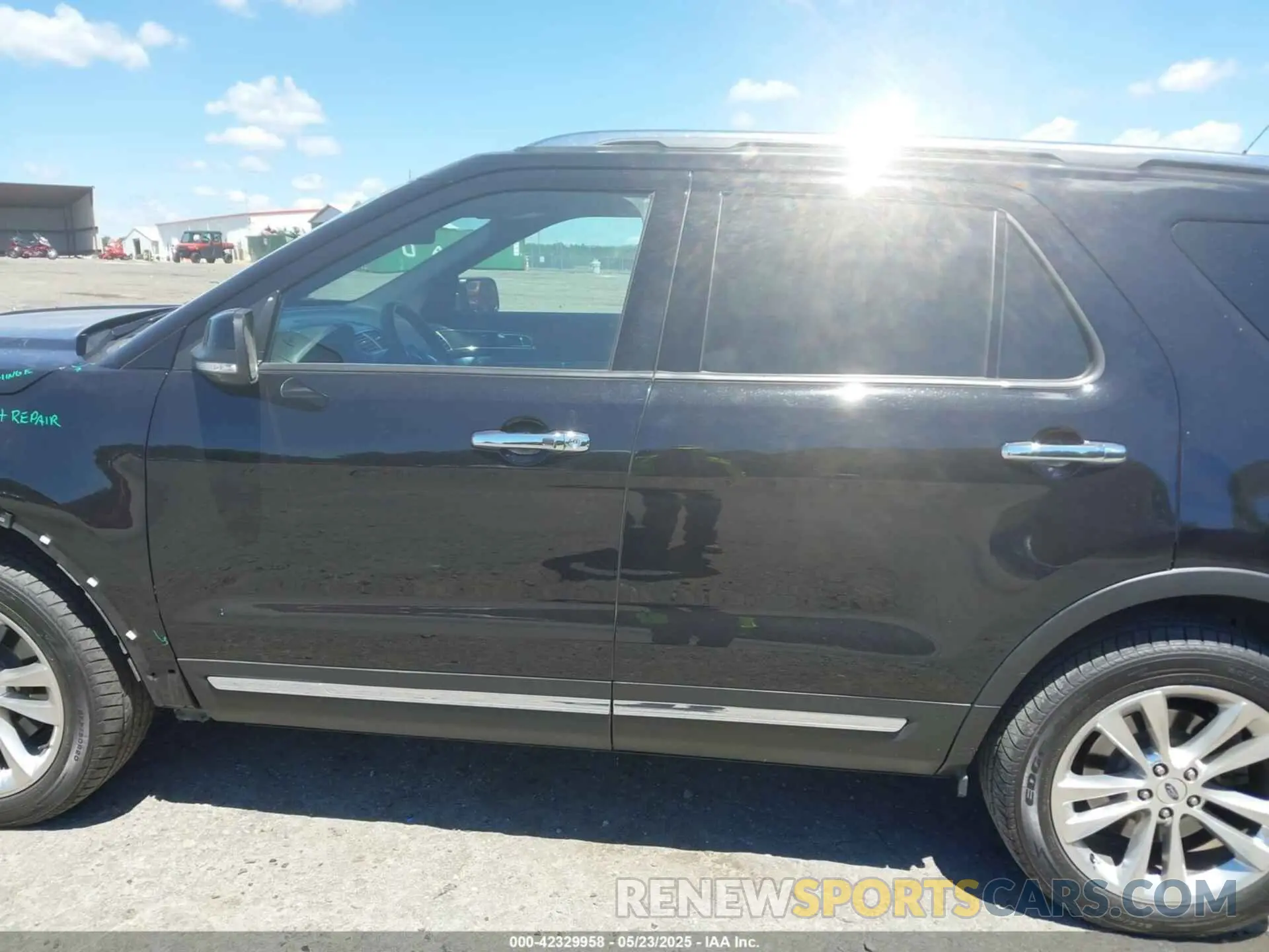 15 fotografías del automóvil dañado 1FM5K8F82KGA03399 FORD EXPLORER 2019