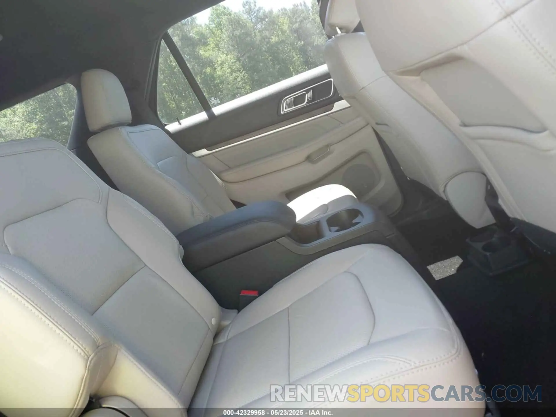 8 fotografías del automóvil dañado 1FM5K8F82KGA03399 FORD EXPLORER 2019