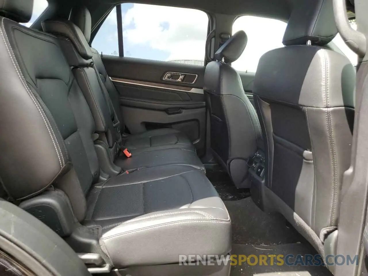 11 fotografías del automóvil dañado 1FM5K8F82KGB39256 FORD EXPLORER 2019