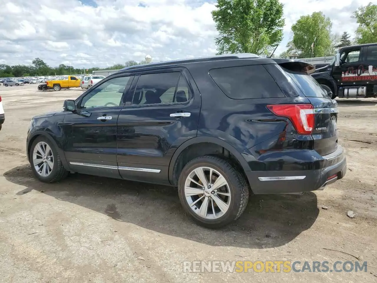 2 fotografías del automóvil dañado 1FM5K8F82KGB39256 FORD EXPLORER 2019