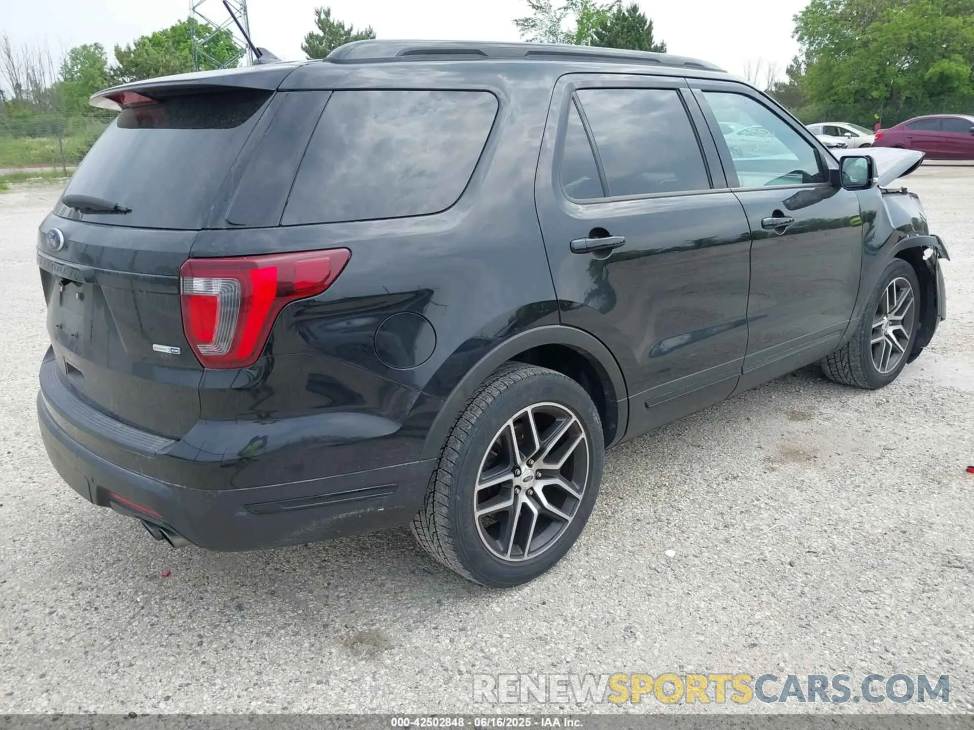 4 fotografías del automóvil dañado 1FM5K8GT0KGB43468 FORD EXPLORER 2019