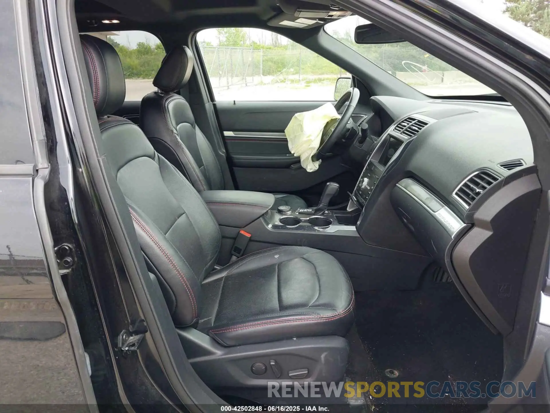 5 fotografías del automóvil dañado 1FM5K8GT0KGB43468 FORD EXPLORER 2019