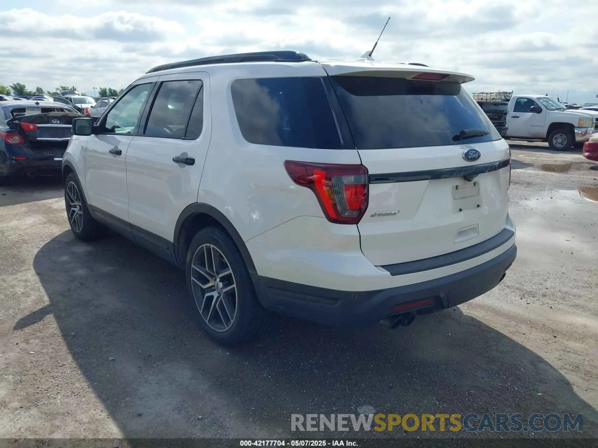 3 fotografías del automóvil dañado 1FM5K8GT2KGB38269 FORD EXPLORER 2019