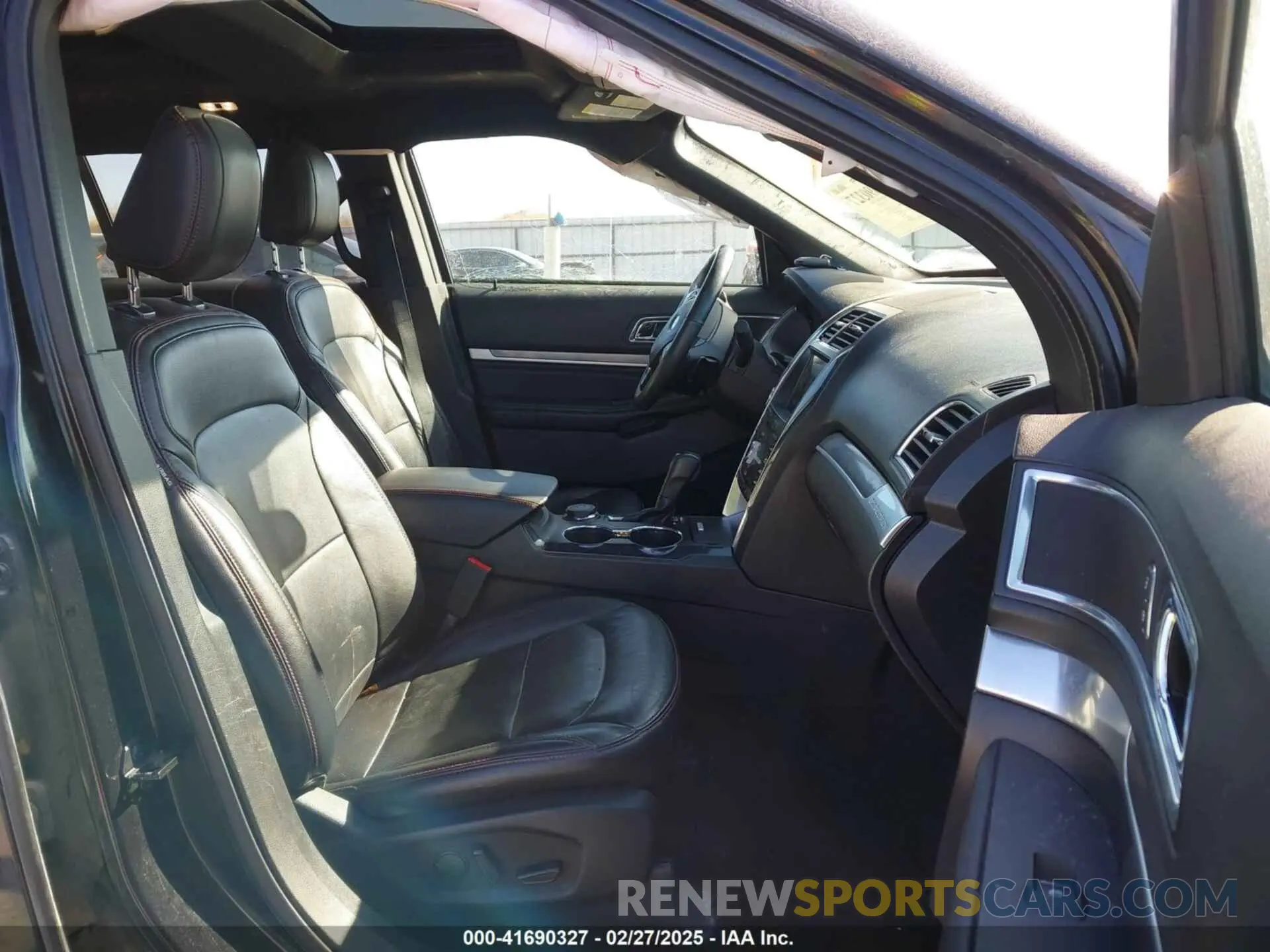 5 fotografías del automóvil dañado 1FM5K8GT5KGA27196 FORD EXPLORER 2019