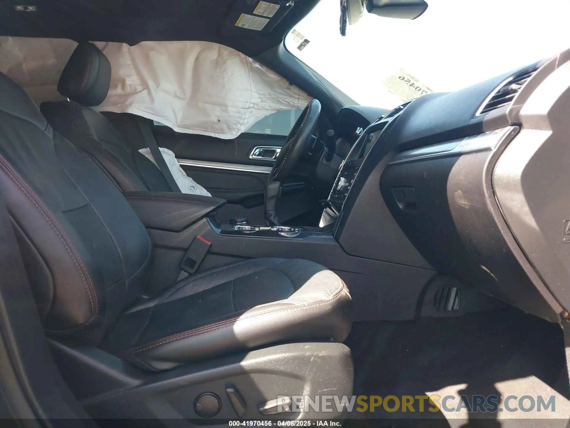 5 fotografías del automóvil dañado 1FM5K8GT6KGA76813 FORD EXPLORER 2019