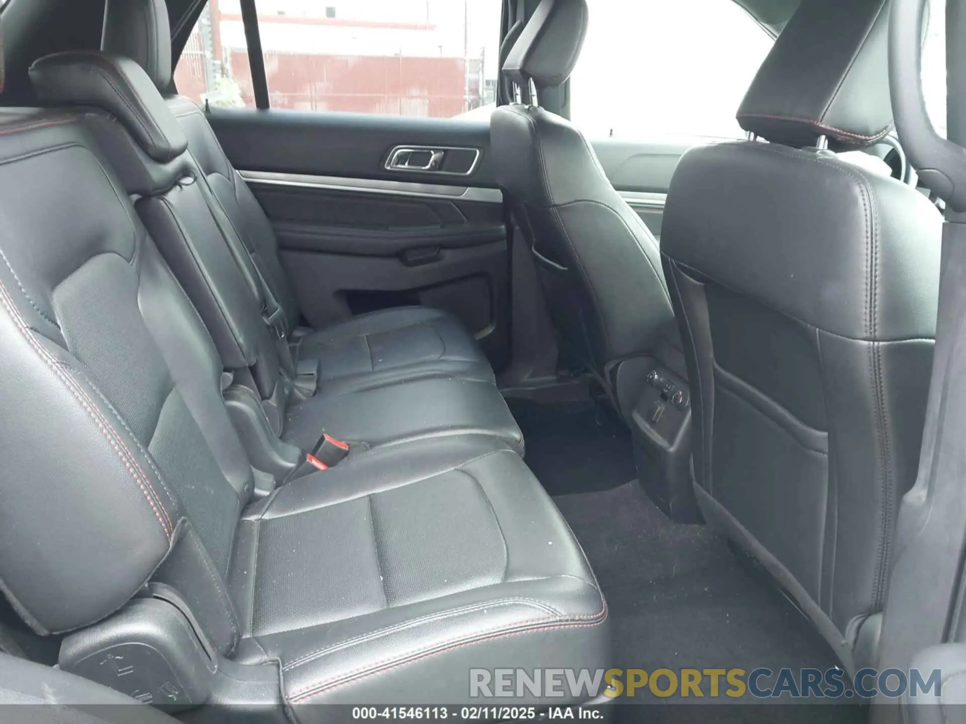 8 fotografías del automóvil dañado 1FM5K8GT8KGA73895 FORD EXPLORER 2019