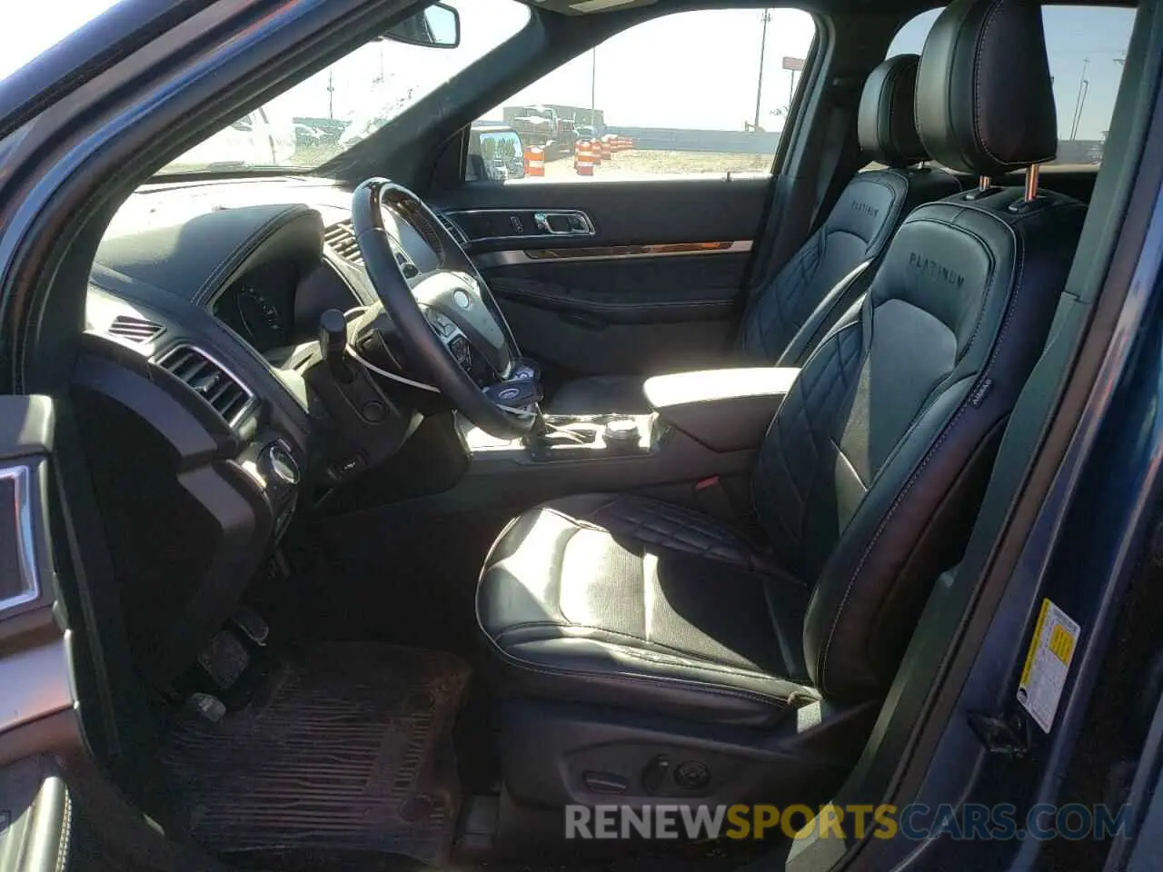 7 fotografías del automóvil dañado 1FM5K8HT1KGA66706 FORD EXPLORER 2019