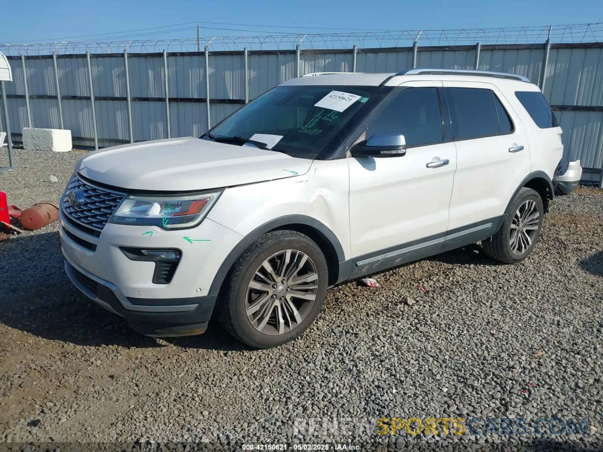 2 fotografías del automóvil dañado 1FM5K8HT5KGA58043 FORD EXPLORER 2019