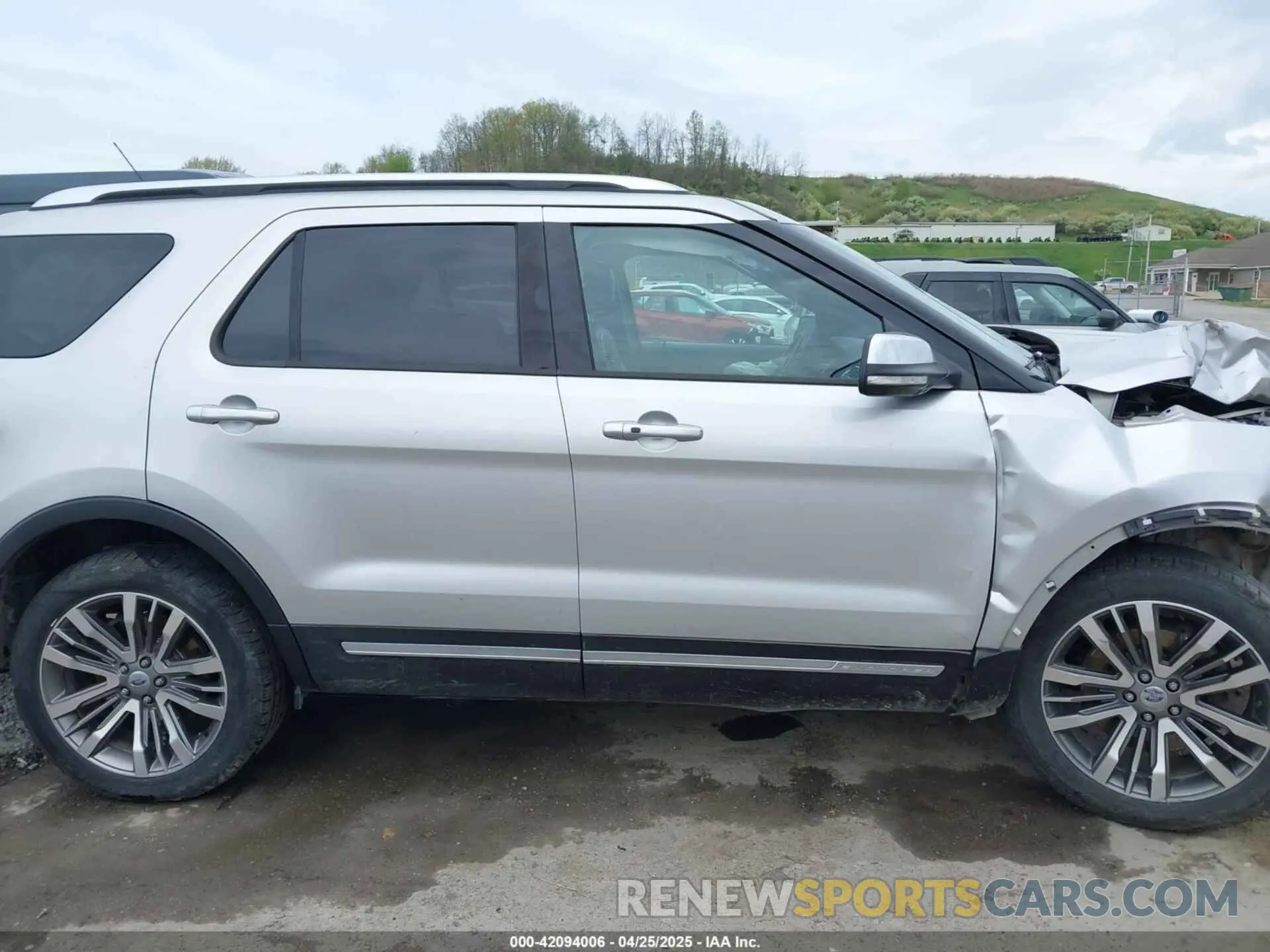 14 fotografías del automóvil dañado 1FM5K8HT7KGA06333 FORD EXPLORER 2019