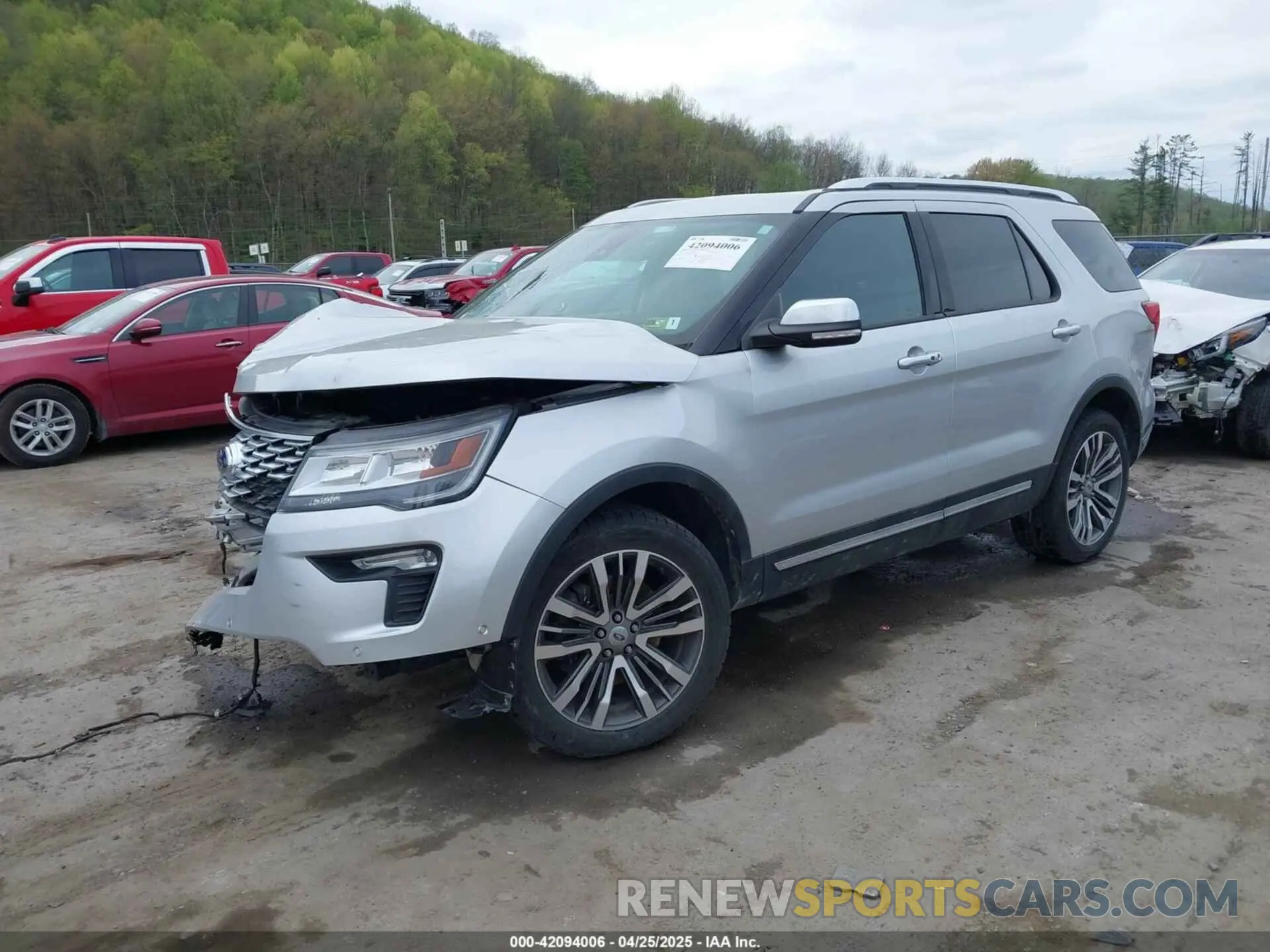 2 fotografías del automóvil dañado 1FM5K8HT7KGA06333 FORD EXPLORER 2019