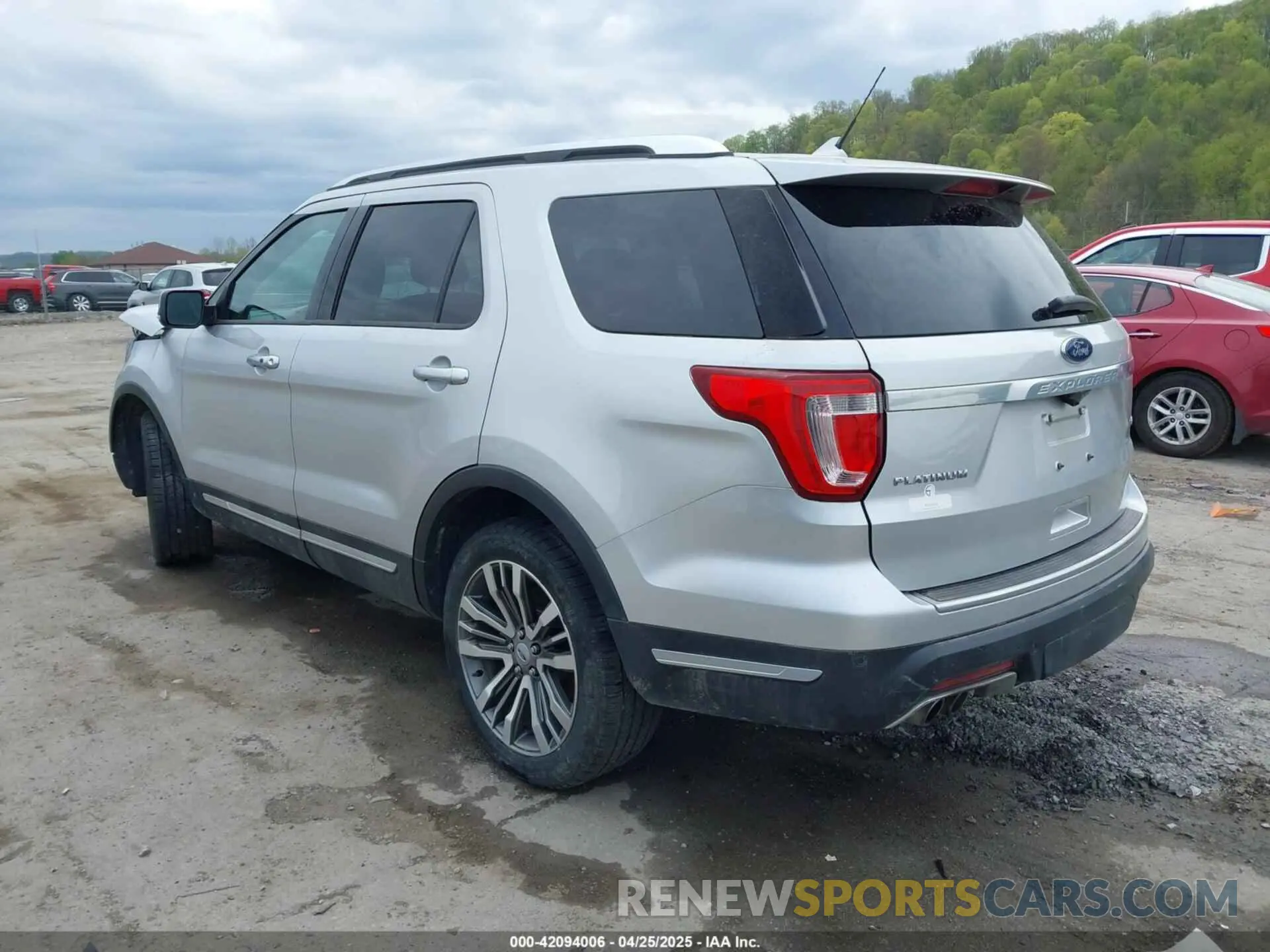 3 fotografías del automóvil dañado 1FM5K8HT7KGA06333 FORD EXPLORER 2019