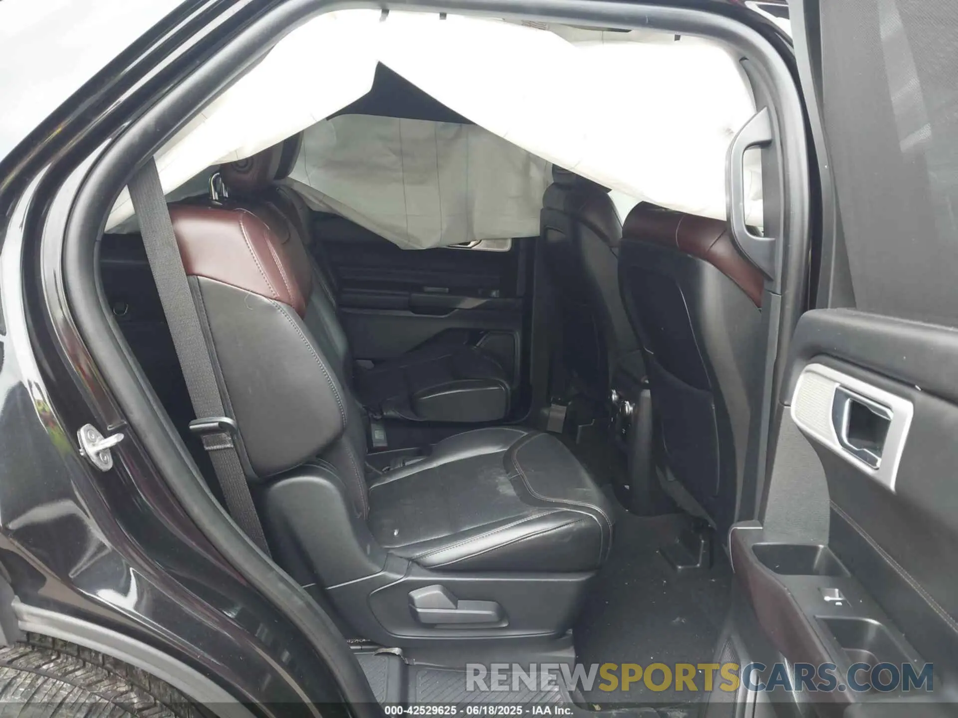 8 fotografías del automóvil dañado 1FM5K8HC1LGA32721 FORD EXPLORER 2020