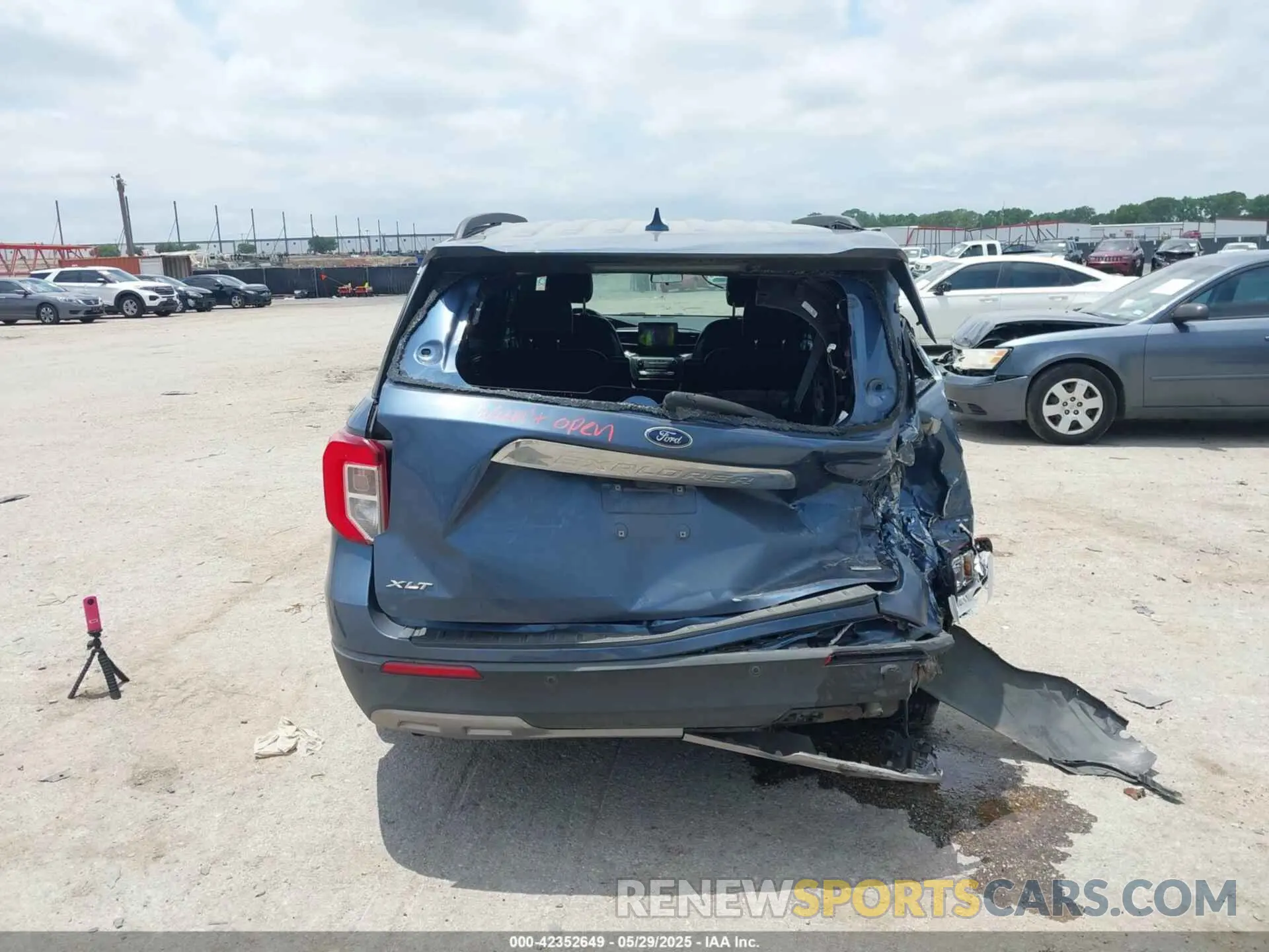 16 fotografías del automóvil dañado 1FMSK7DH1LGB20702 FORD EXPLORER 2020