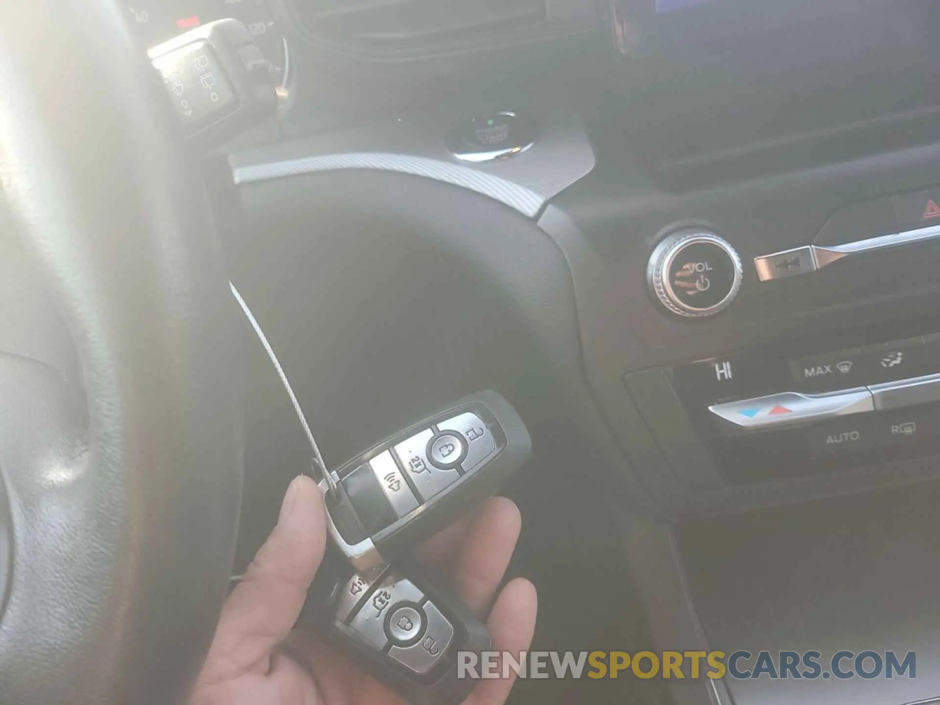 28 fotografías del automóvil dañado 1FMSK7DH1LGC02929 FORD EXPLORER 2020