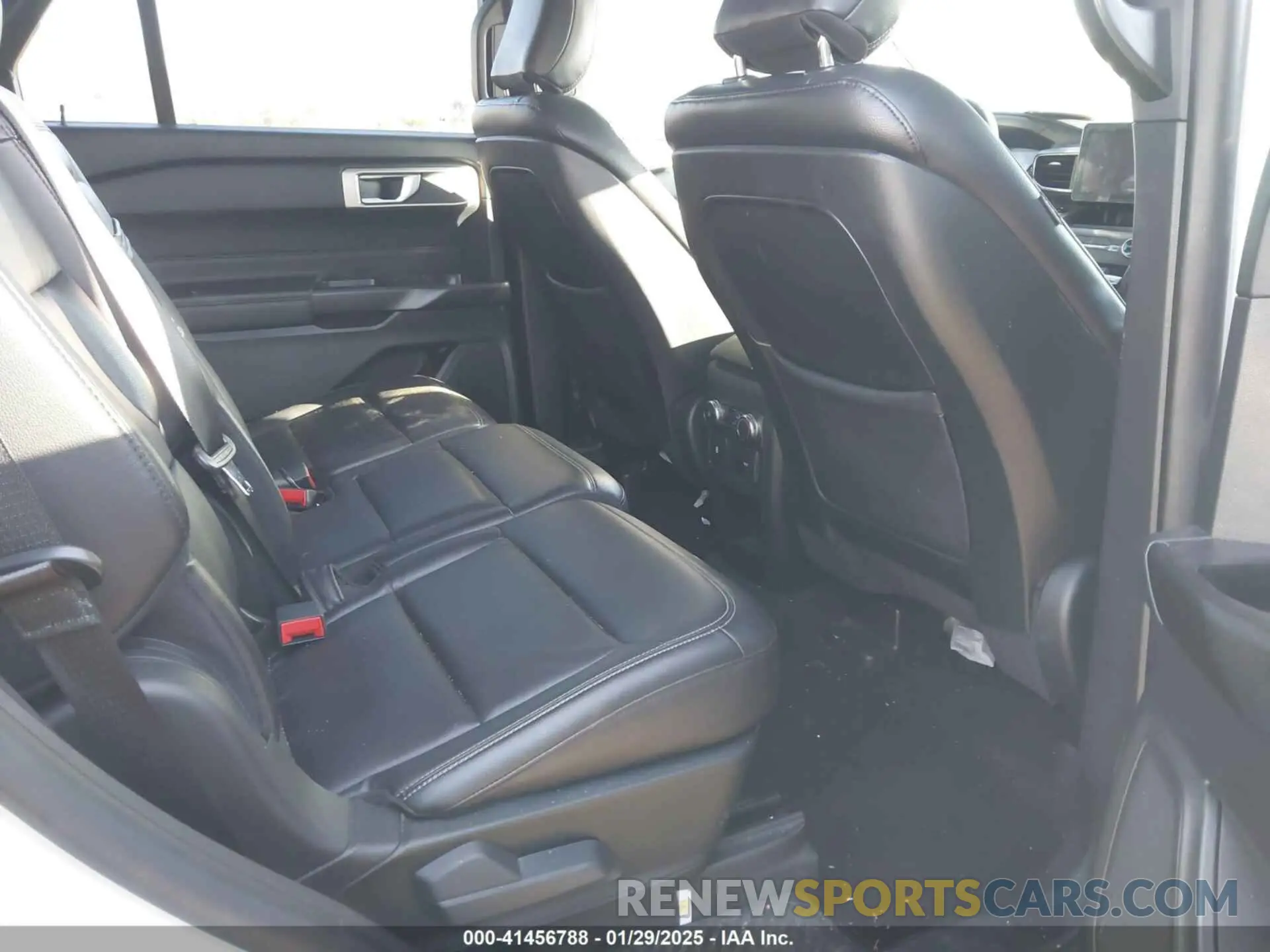 8 fotografías del automóvil dañado 1FMSK7DH8LGB90200 FORD EXPLORER 2020