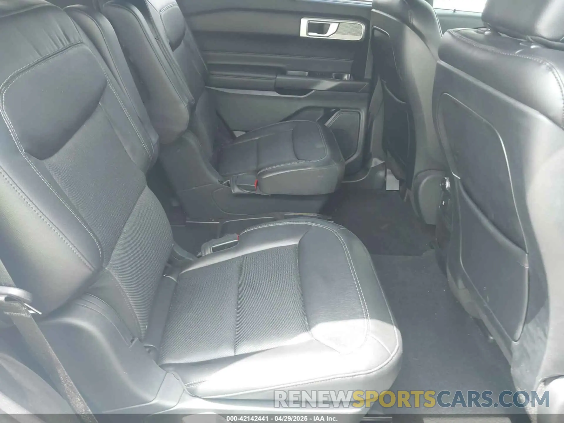 8 fotografías del automóvil dañado 1FMSK7FH4LGA43109 FORD EXPLORER 2020