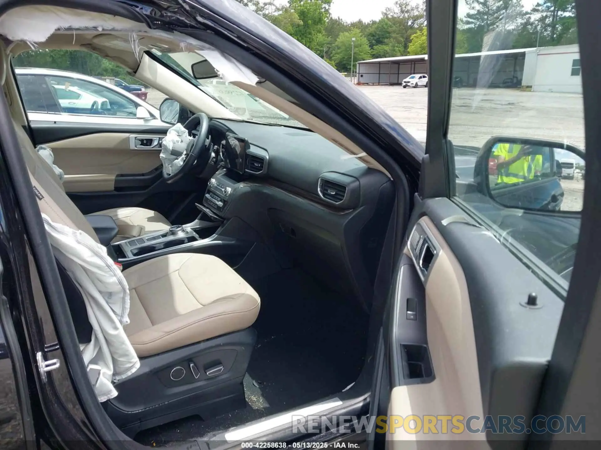 5 fotografías del automóvil dañado 1FMSK7FH5LGB26659 FORD EXPLORER 2020