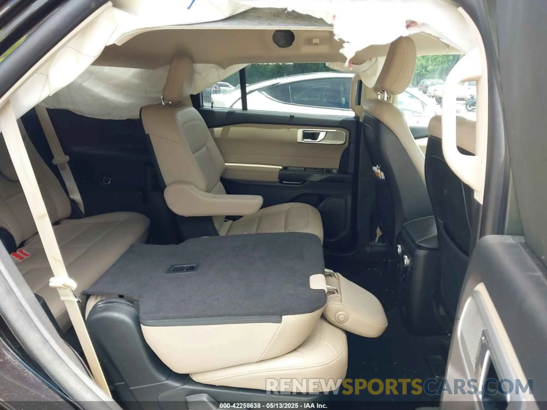 8 fotografías del automóvil dañado 1FMSK7FH5LGB26659 FORD EXPLORER 2020
