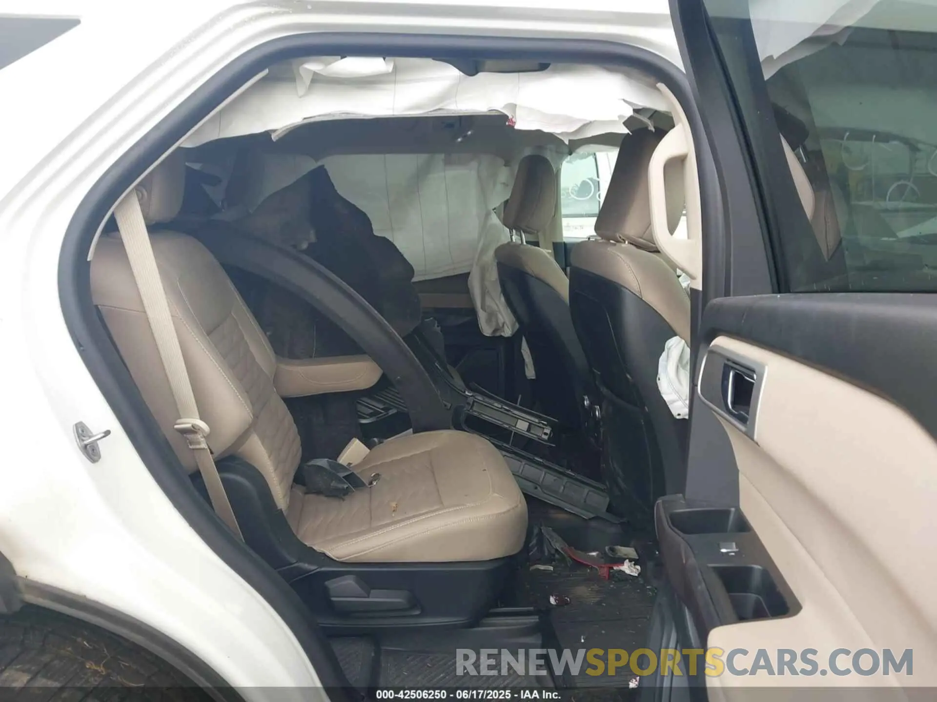 8 fotografías del automóvil dañado 1FMSK8DH3LGA13737 FORD EXPLORER 2020