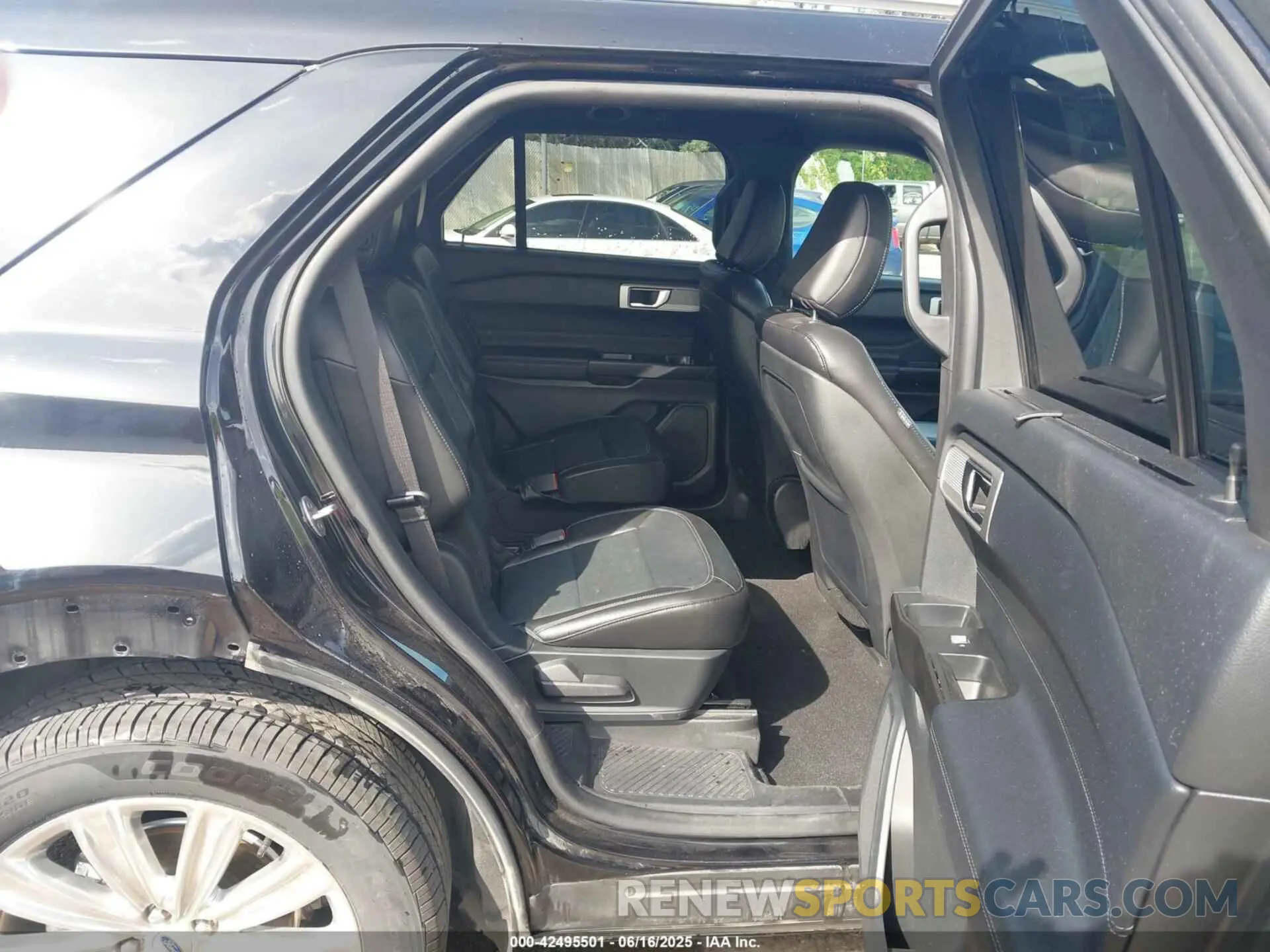 8 fotografías del automóvil dañado 1FMSK8FH1LGB94186 FORD EXPLORER 2020