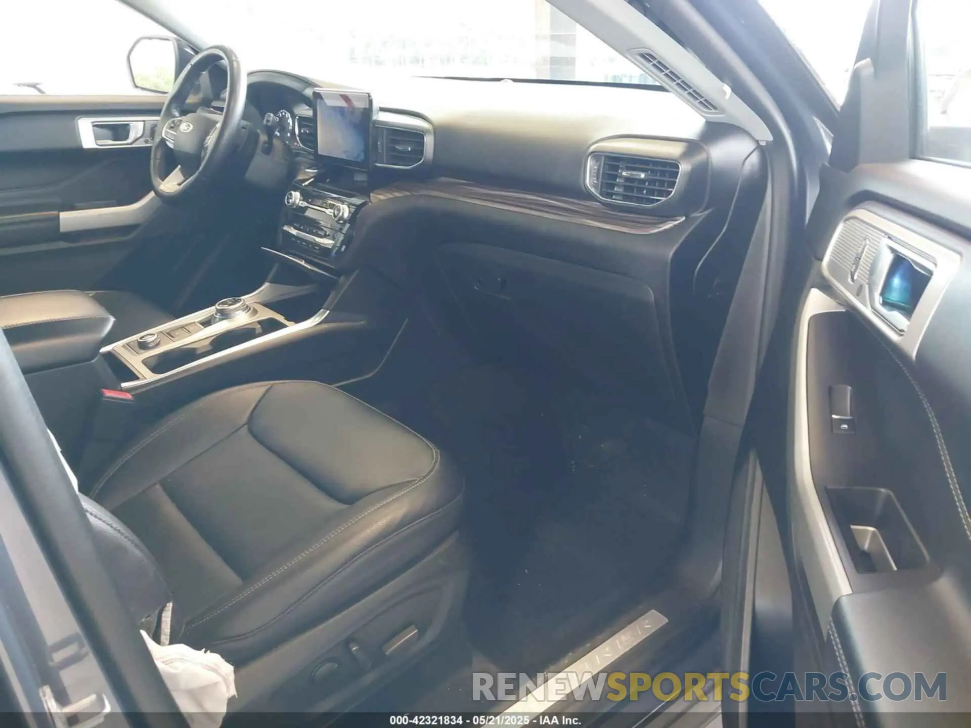 5 fotografías del automóvil dañado 1FM5K8FW0MNA06704 FORD EXPLORER 2021