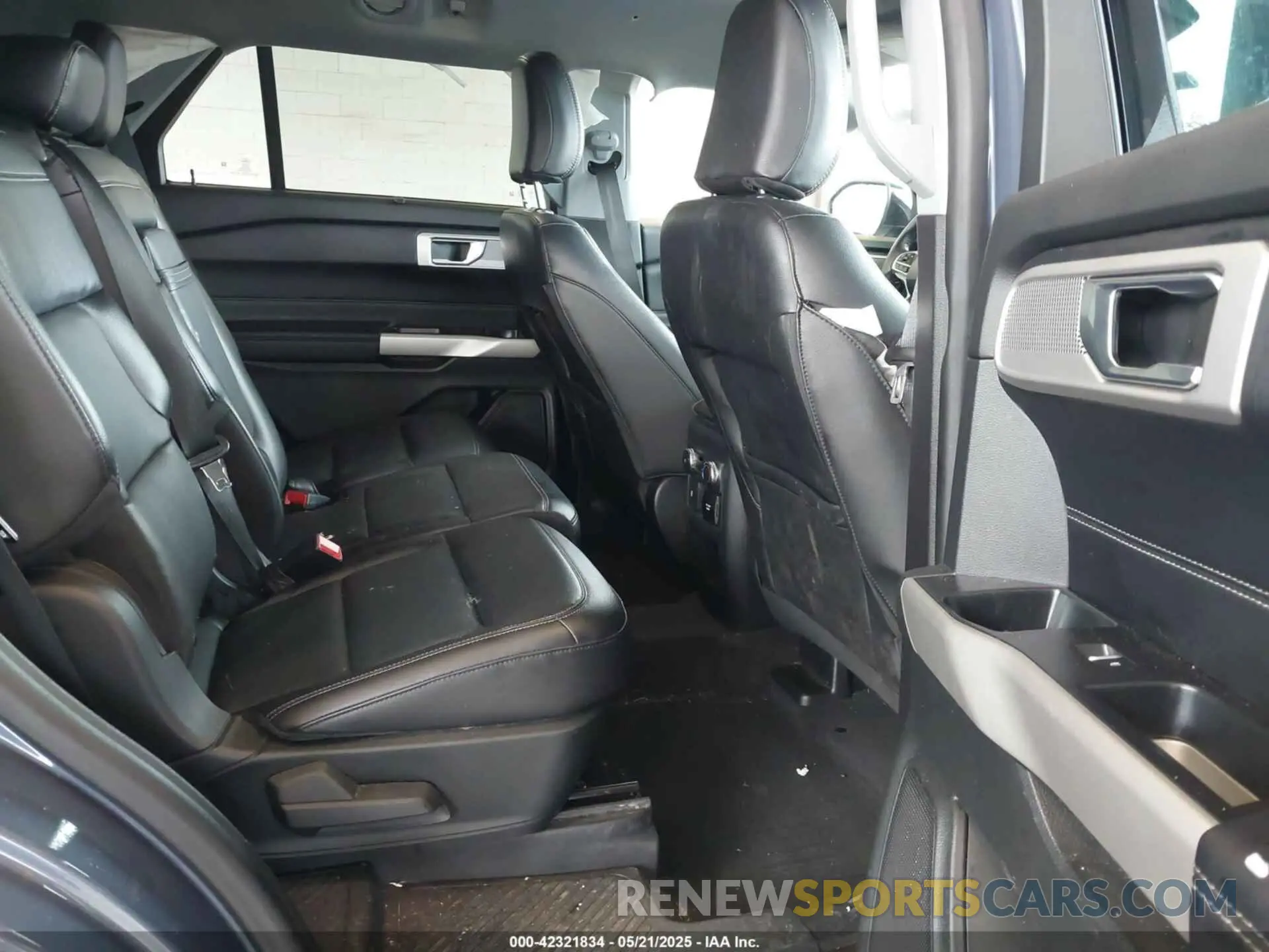 8 fotografías del automóvil dañado 1FM5K8FW0MNA06704 FORD EXPLORER 2021