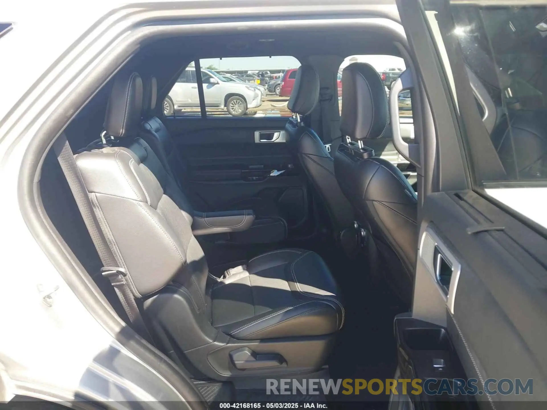 8 fotografías del automóvil dañado 1FM5K8GC2MGB42924 FORD EXPLORER 2021