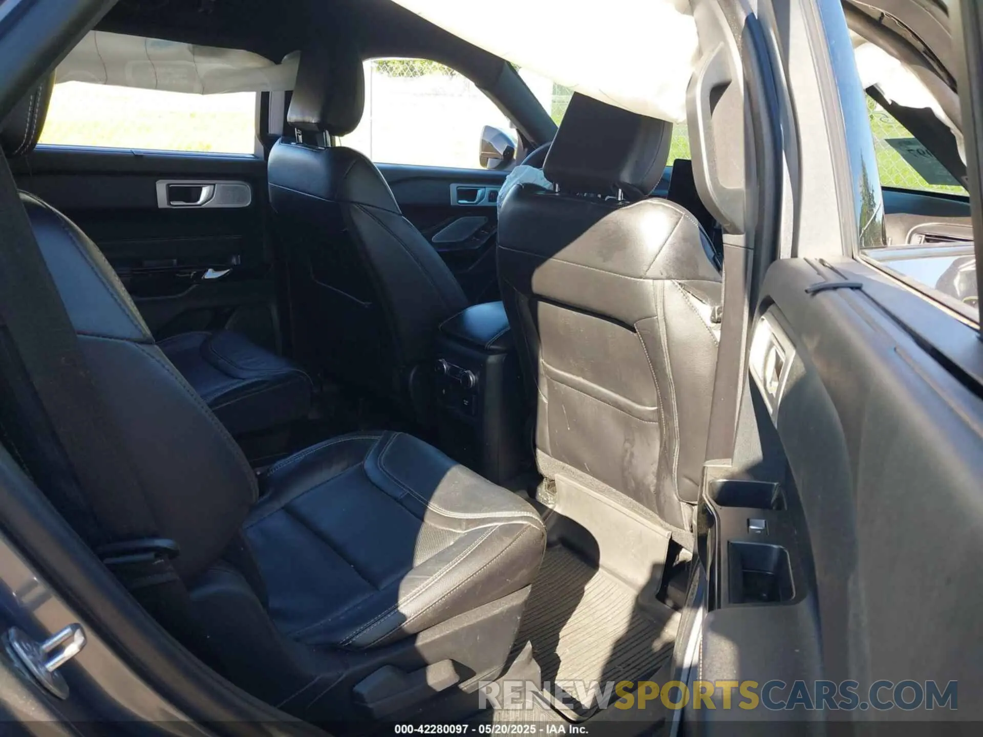 8 fotografías del automóvil dañado 1FM5K8GC5MGB27091 FORD EXPLORER 2021