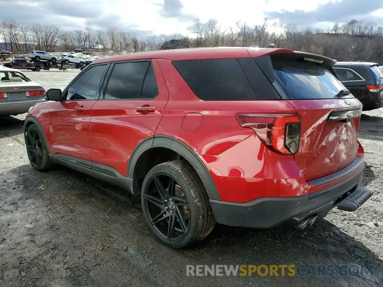 2 fotografías del automóvil dañado 1FM5K8GCXMGB38359 FORD EXPLORER 2021