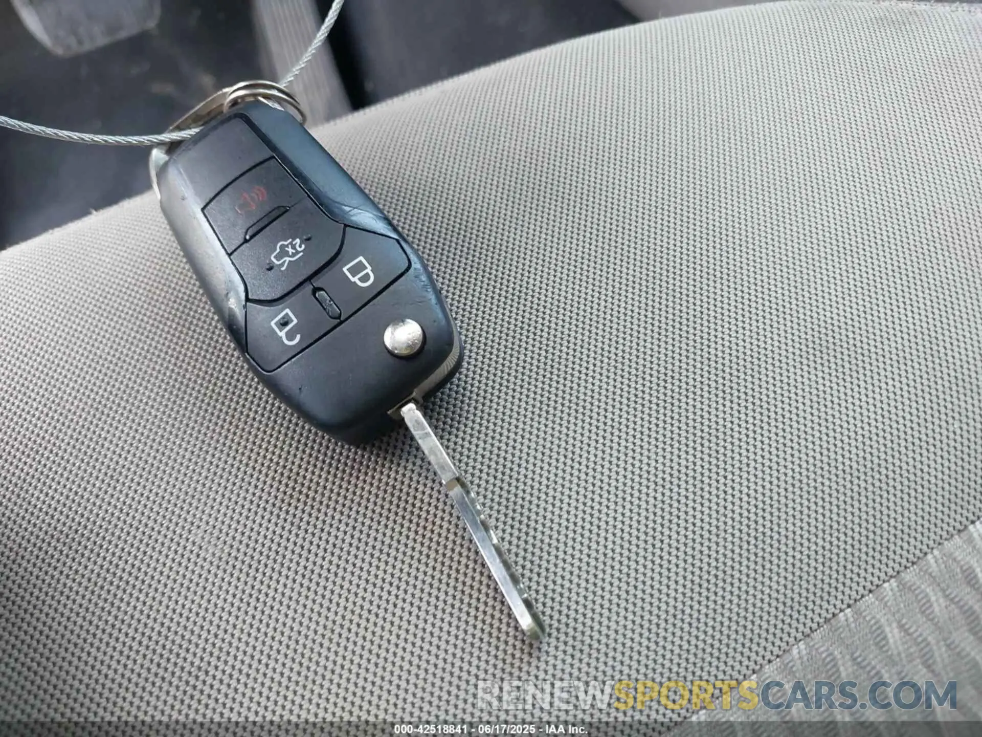 11 fotografías del automóvil dañado 1FMSK7BH1MGB20011 FORD EXPLORER 2021