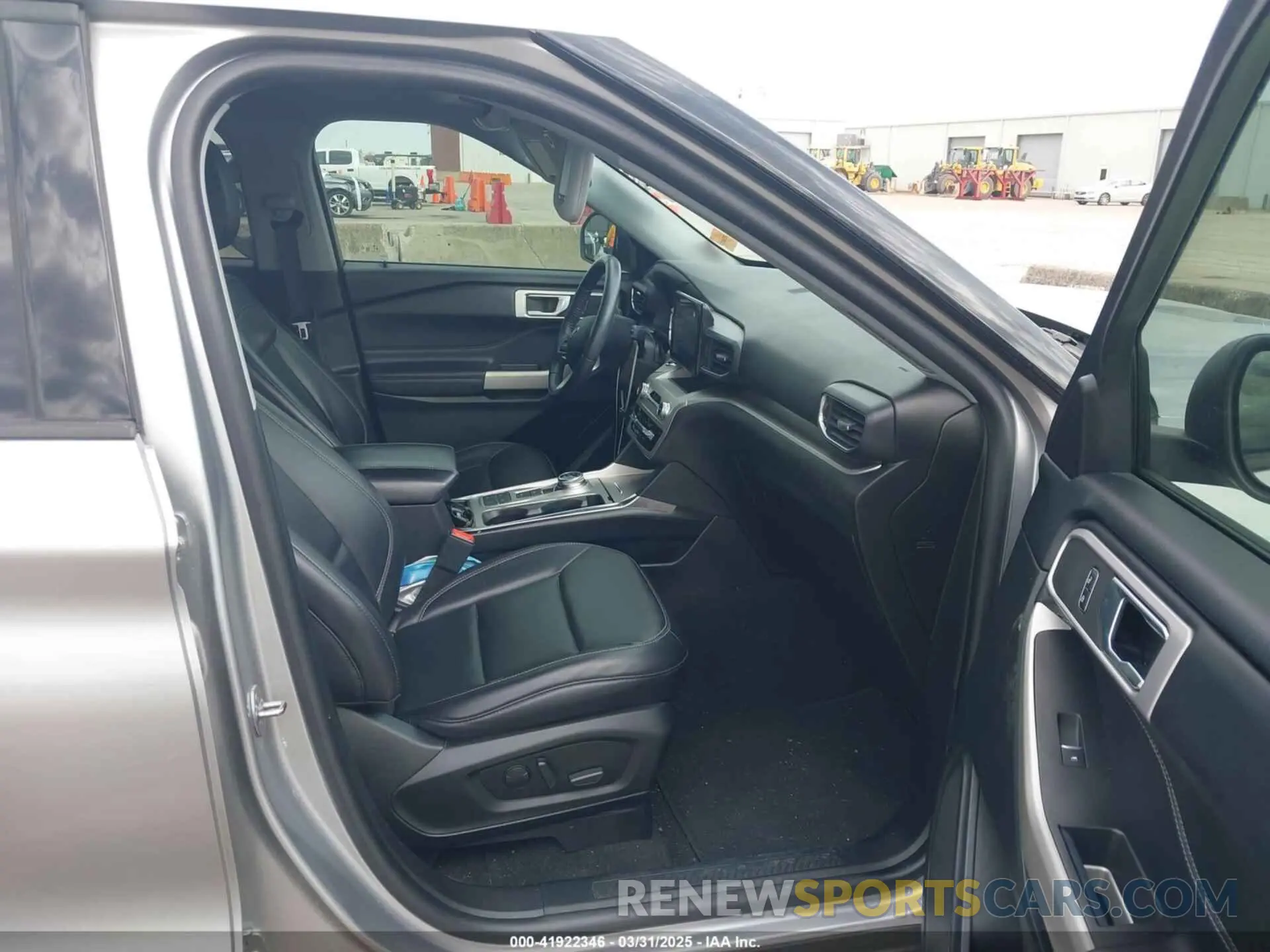 5 fotografías del automóvil dañado 1FMSK7DH0MGB59704 FORD EXPLORER 2021