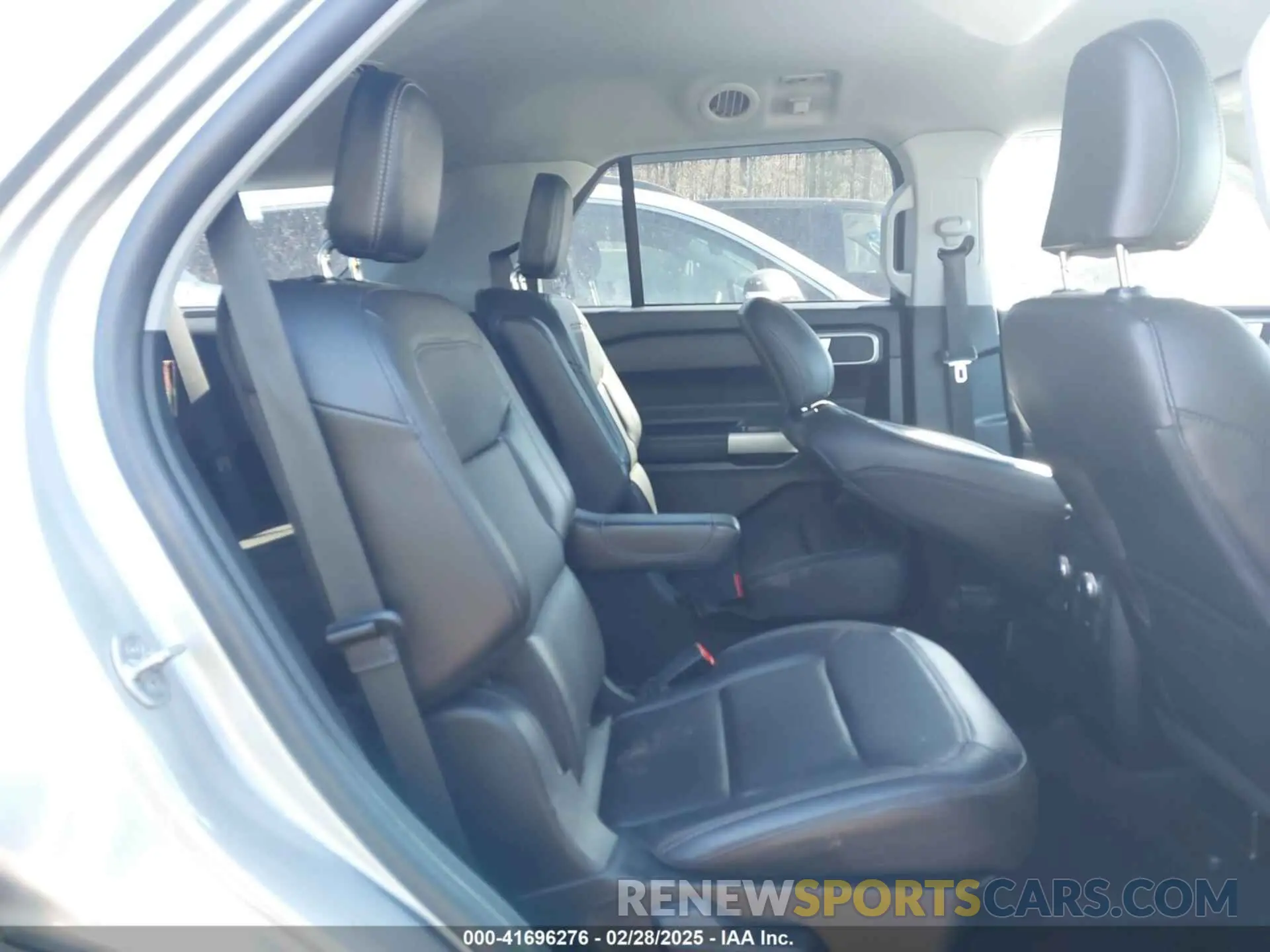 8 fotografías del automóvil dañado 1FMSK7DH0MGC45983 FORD EXPLORER 2021