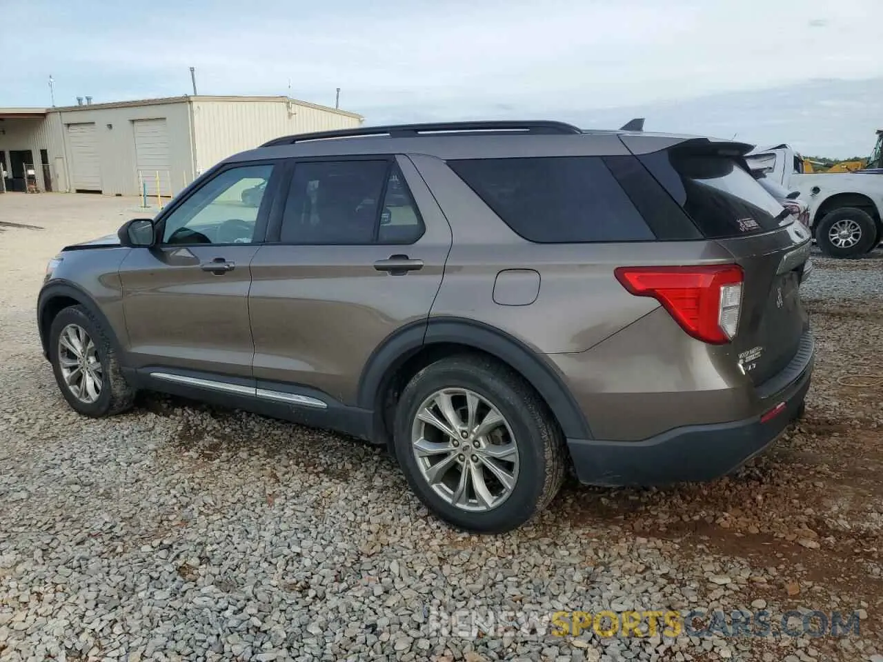 2 fotografías del automóvil dañado 1FMSK7DH1MGA37322 FORD EXPLORER 2021