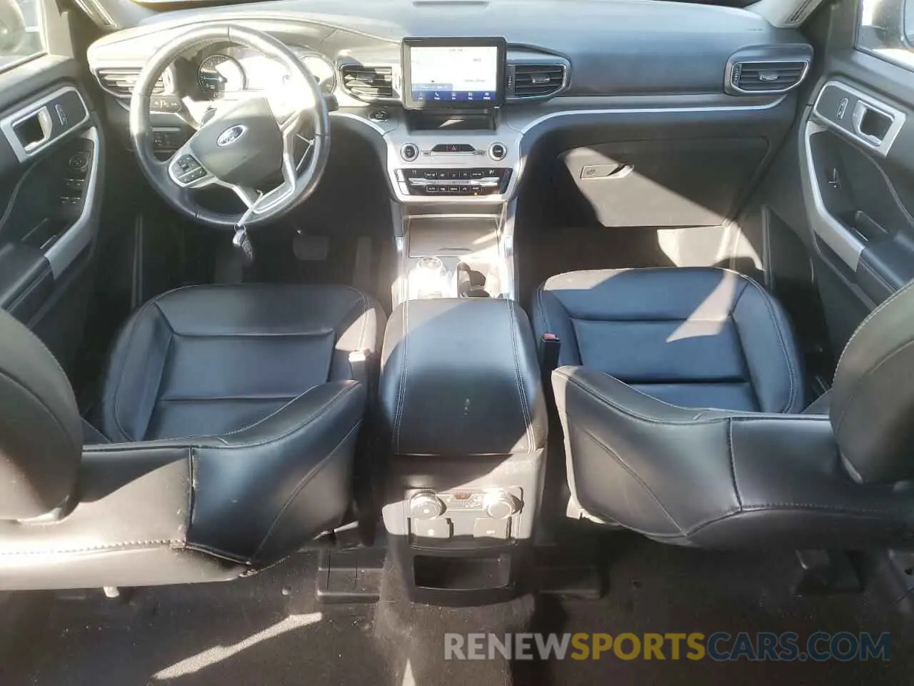 8 fotografías del automóvil dañado 1FMSK7DH1MGA95740 FORD EXPLORER 2021