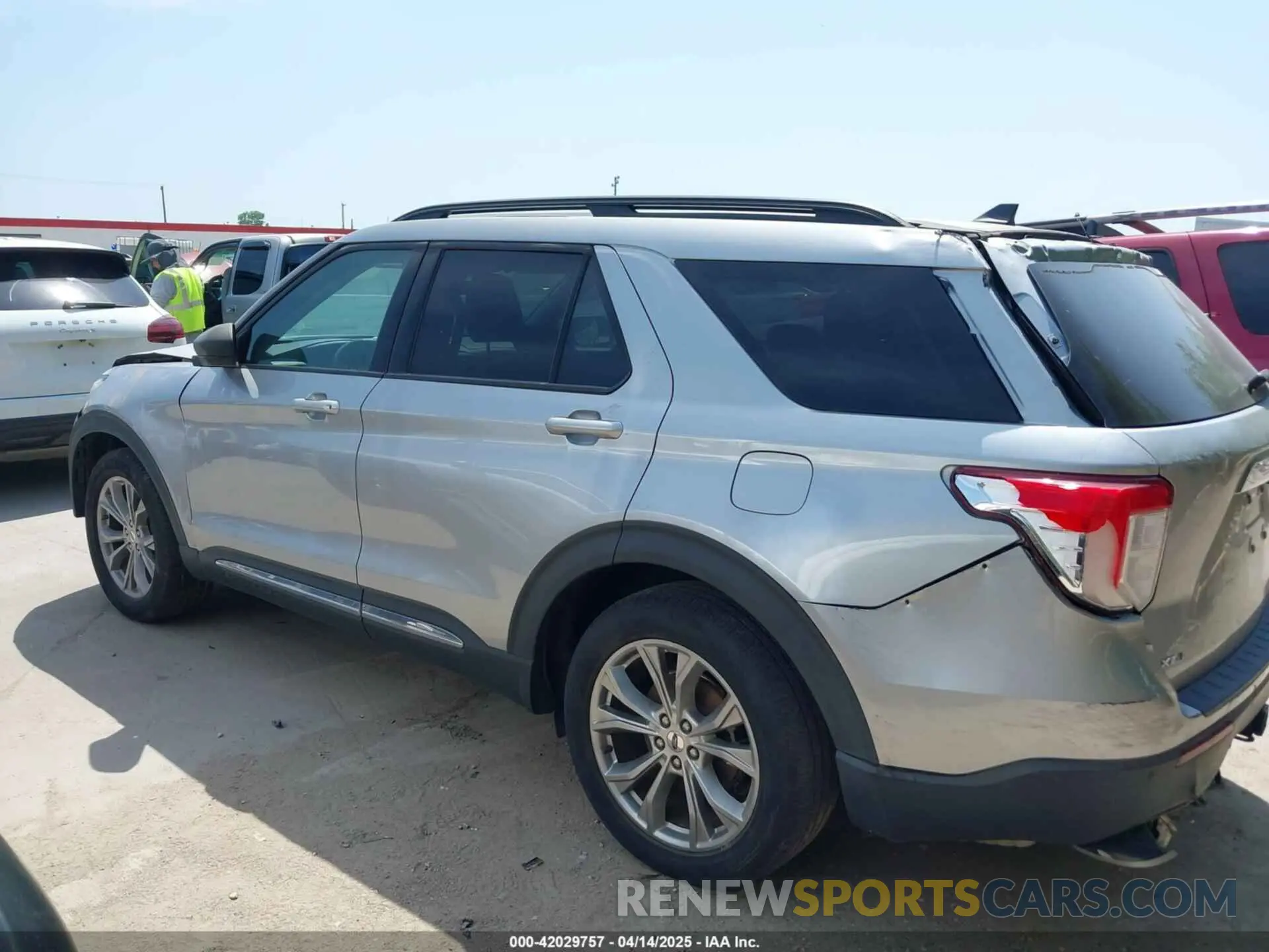 15 fotografías del automóvil dañado 1FMSK7DH1MGC16346 FORD EXPLORER 2021