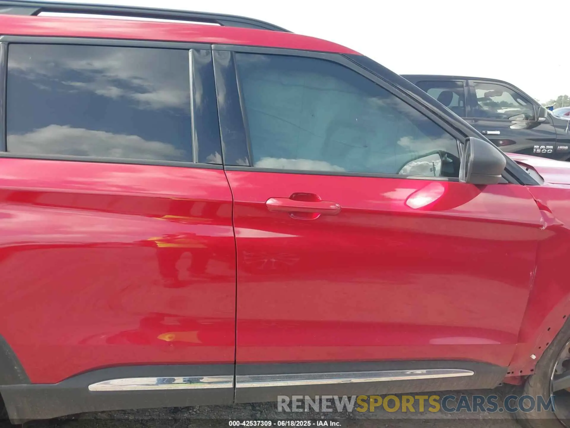12 fotografías del automóvil dañado 1FMSK7DH2MGA52136 FORD EXPLORER 2021